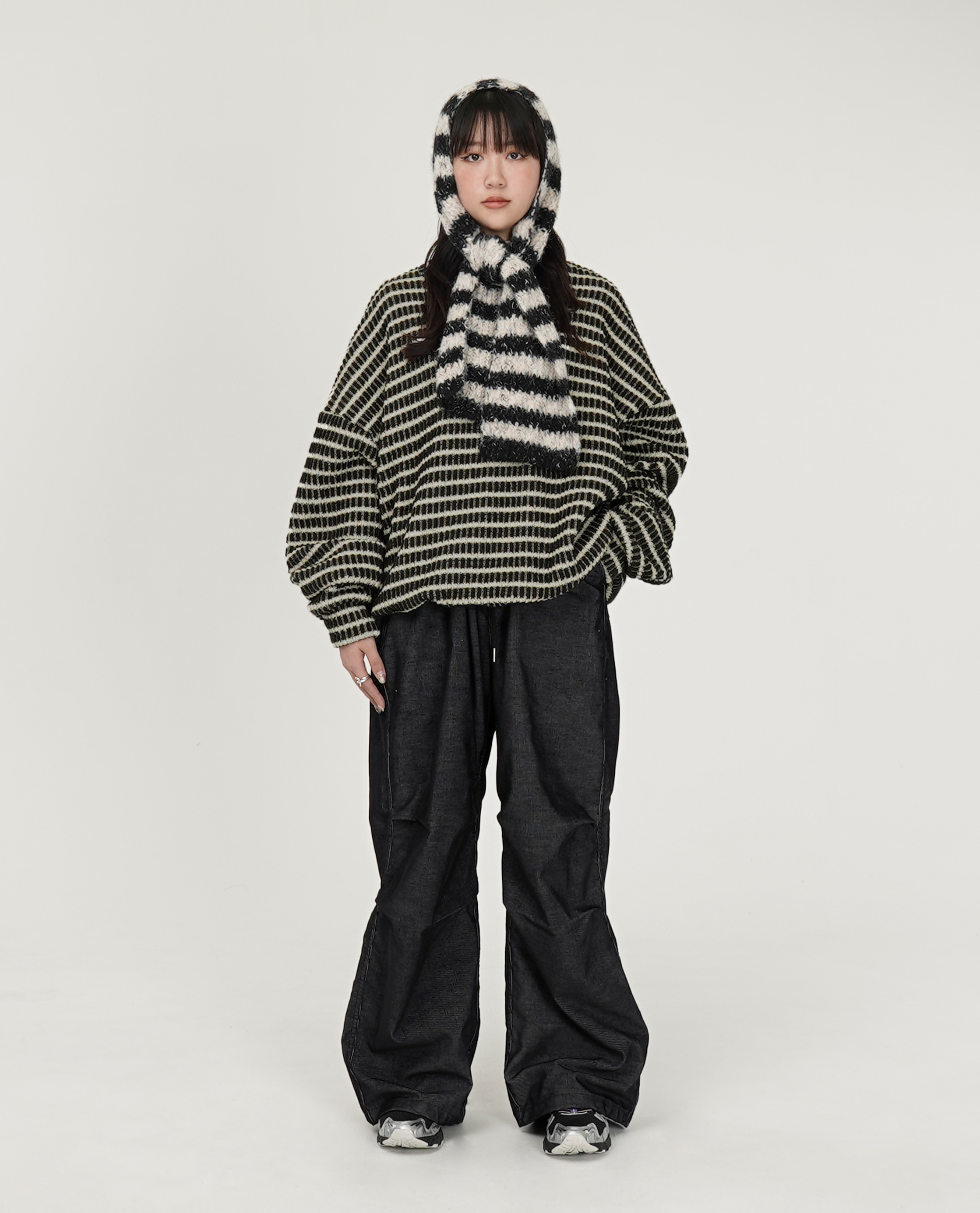 落肩寬短針織條紋上衣