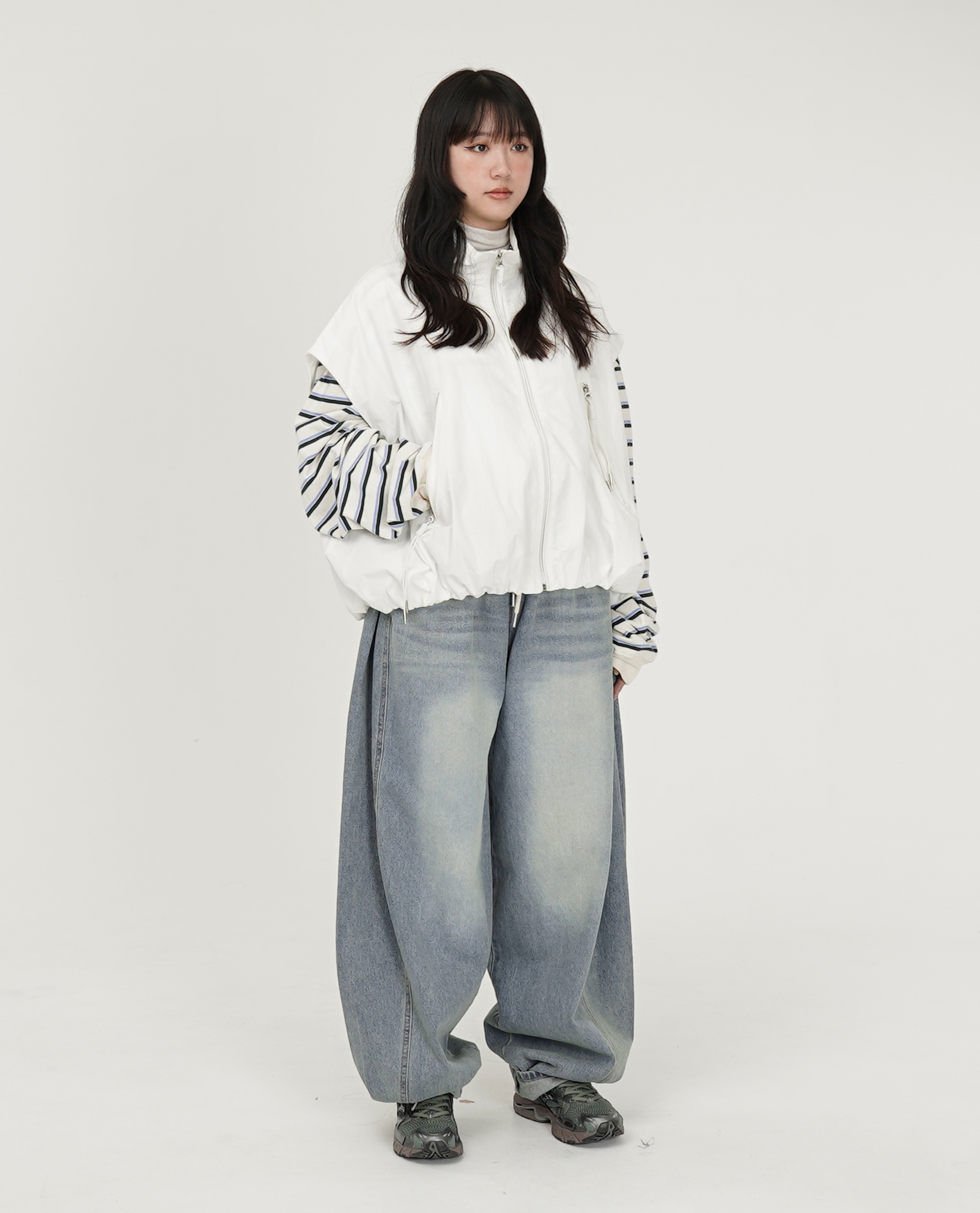 綁繩側拼接刷白漂藍牛仔