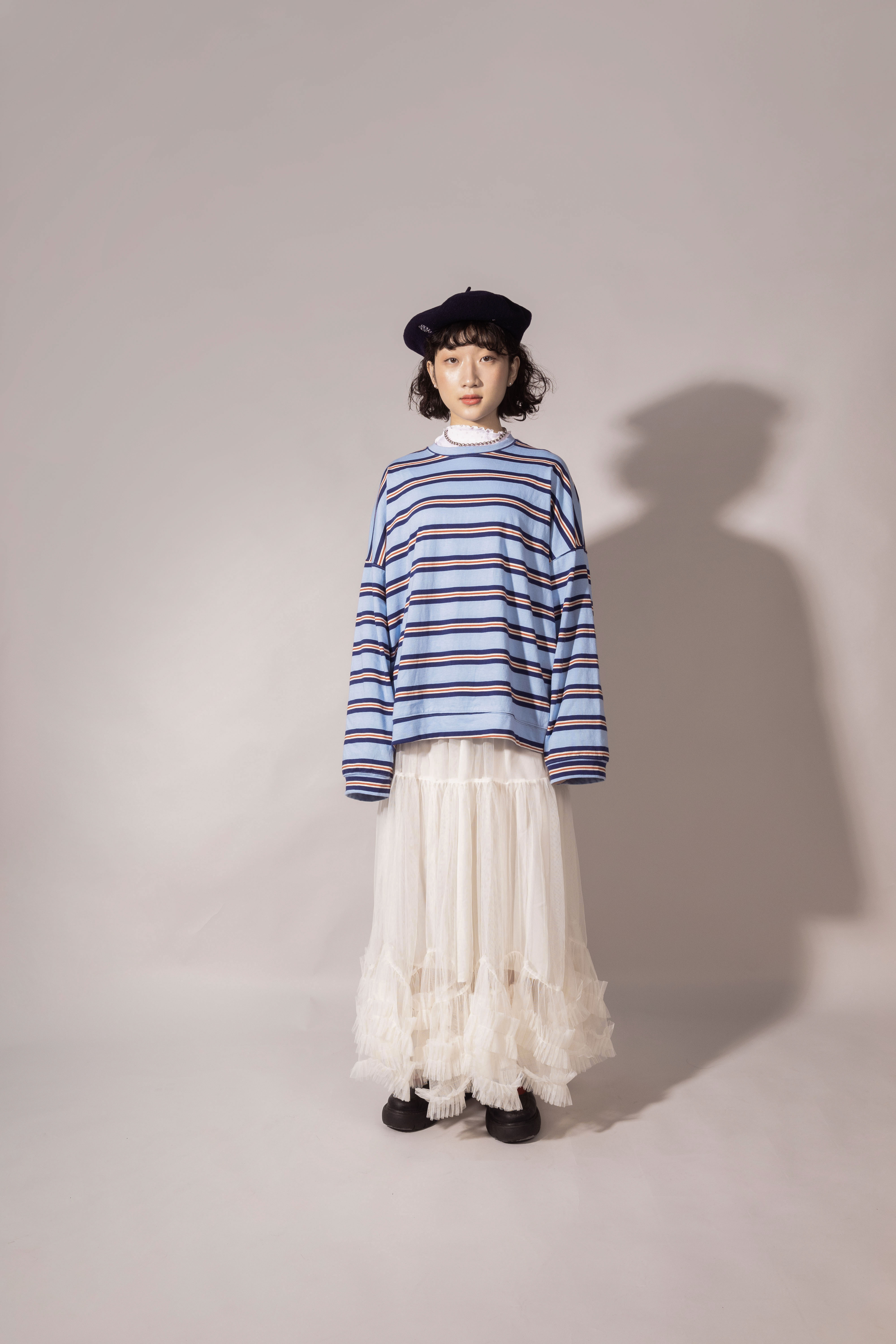 包邊寬版橫間上衣