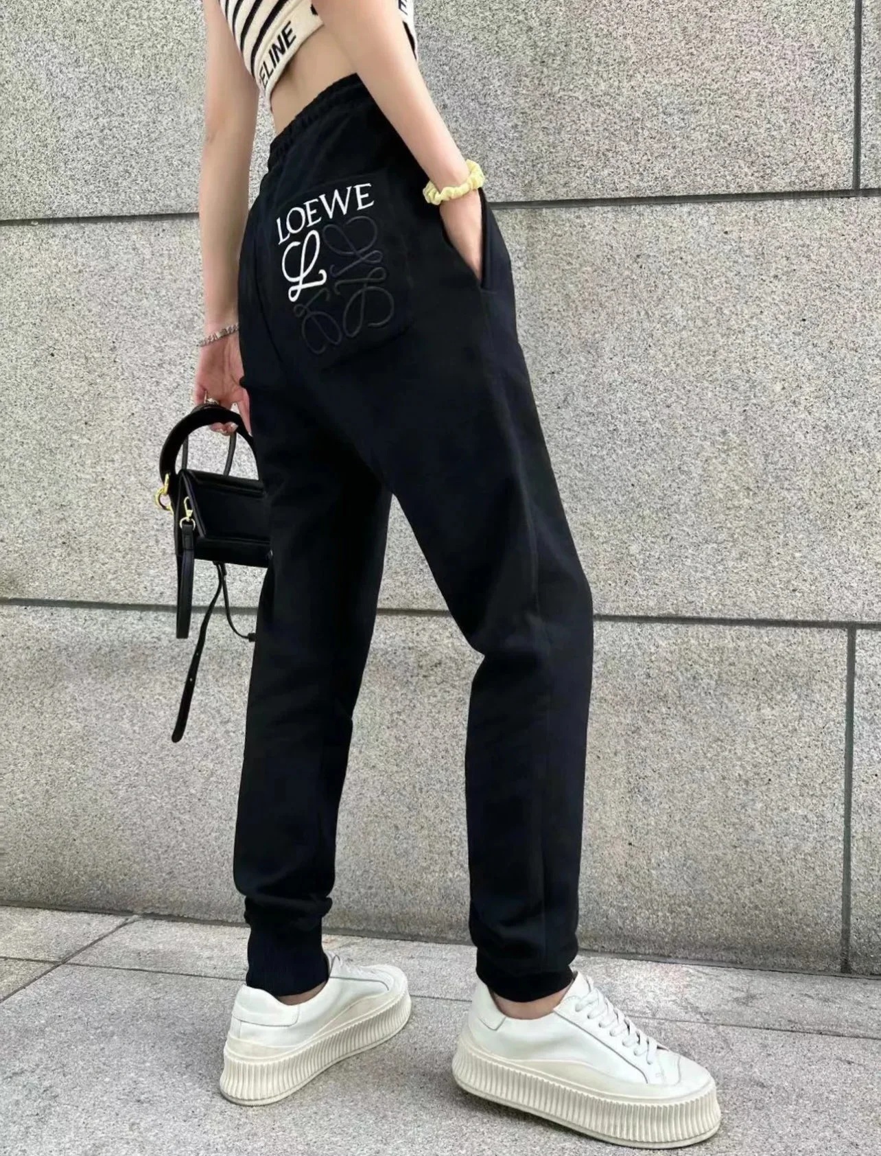 Loewe 刺繡Logo 衞褲