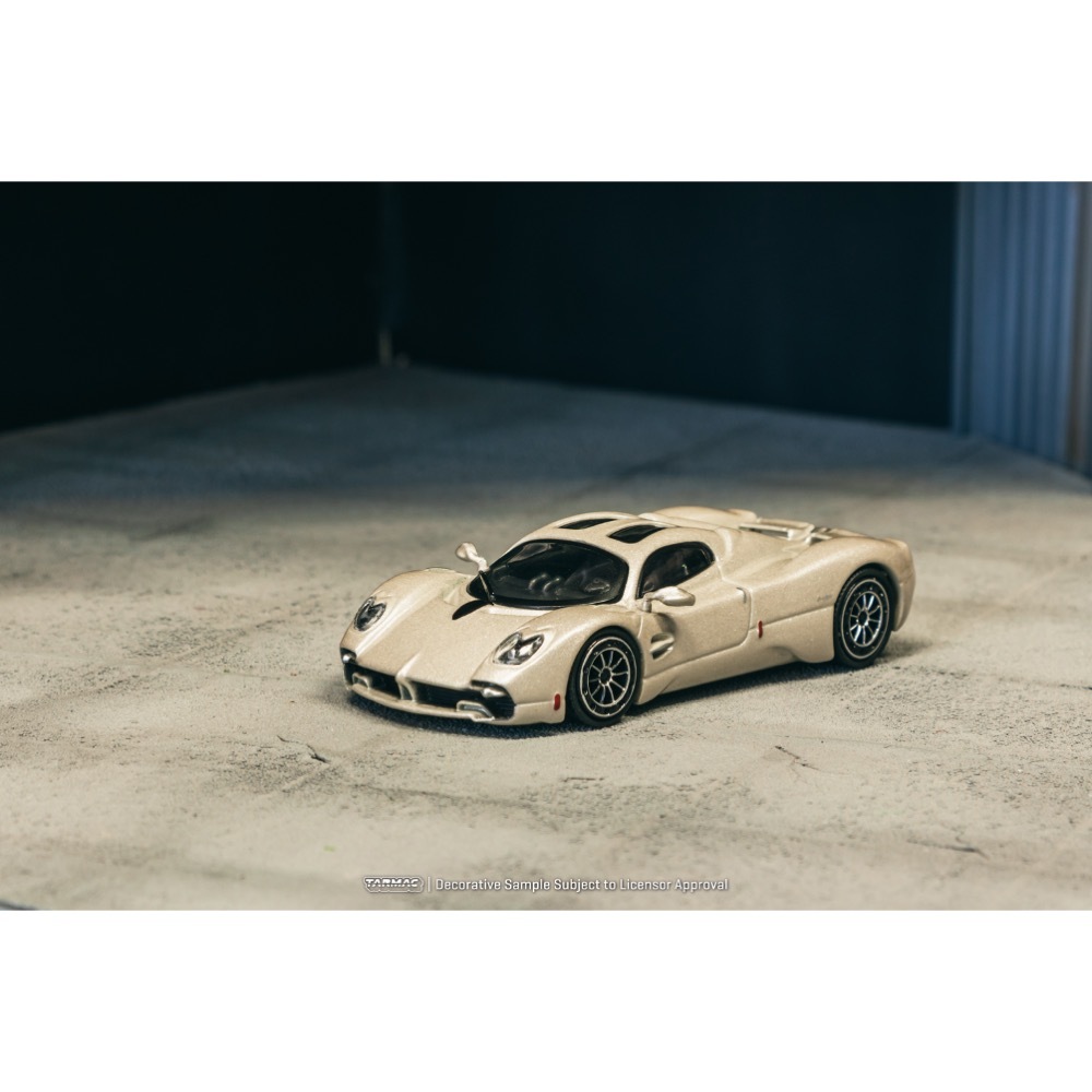 Tarmac Works Pagani Utopia - Rinascimento