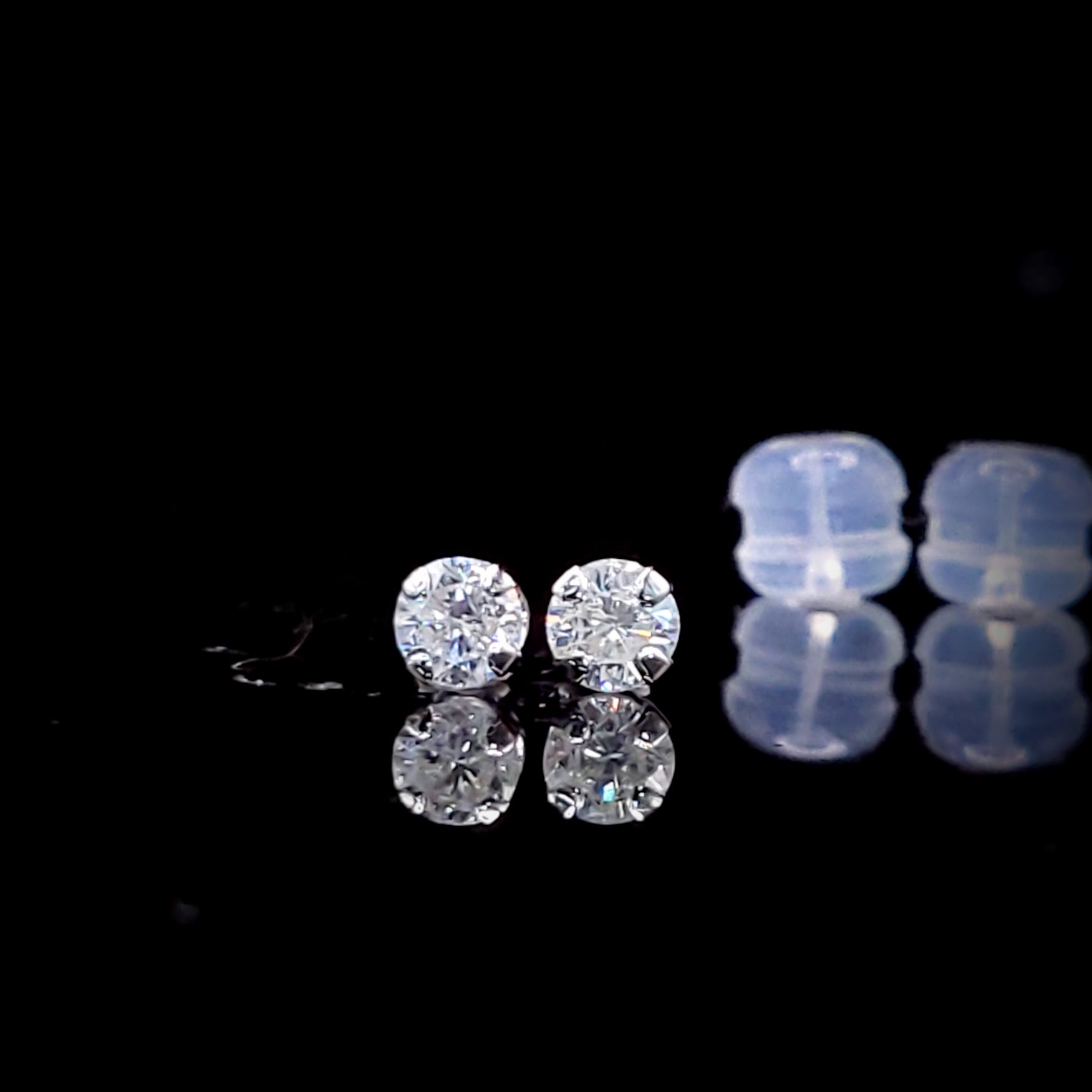 18K White Gold 0.38ct Diamond Earrings