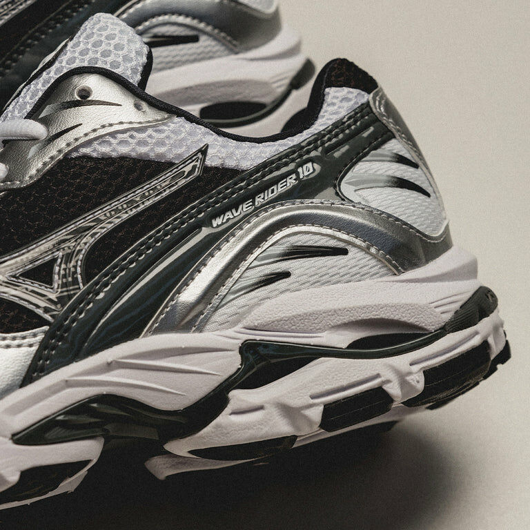 MIZUNO WAVE RIDER 10 WHITE SILVER 白銀 黑色 男鞋 D1GA210405 / 預購