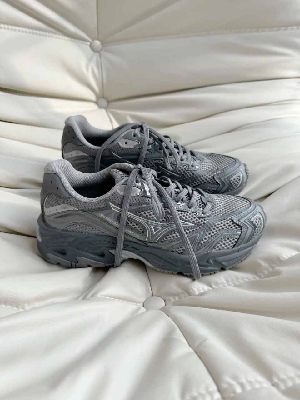 MIZUNO ADVENTURE V2 冷灰銀 復古 老爹鞋 Y2K 男女鞋 D1GH250301 / 預購