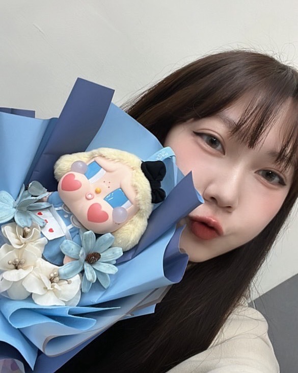 (期間限定) Labubu 花束 城市樂園限定系列 坐坐派對 哭娃