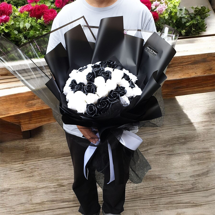 黑白香皂花束,黑色包裝