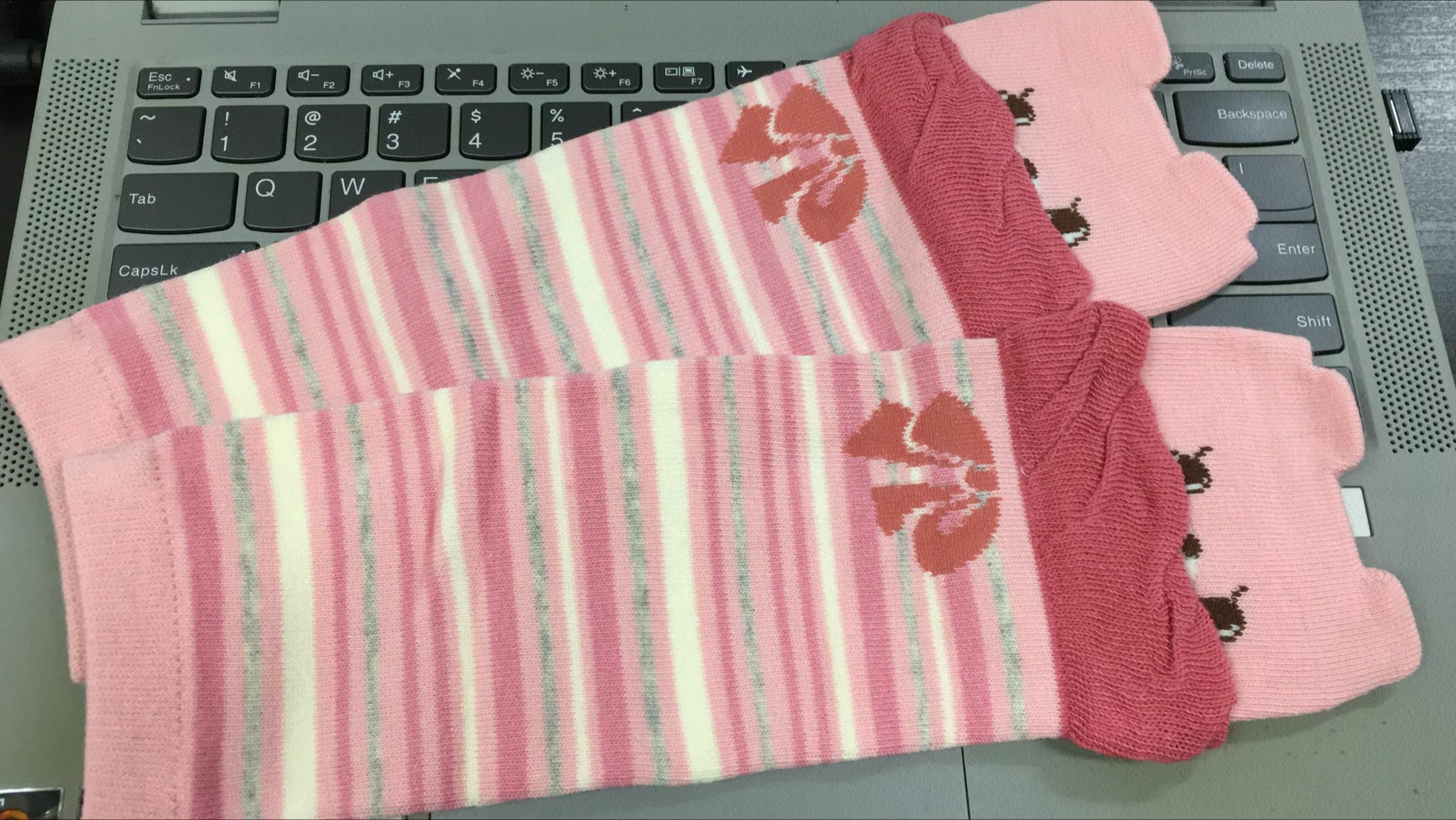 KR KIDS 襪套（清貨價貨品，不設退換） (AT 403)