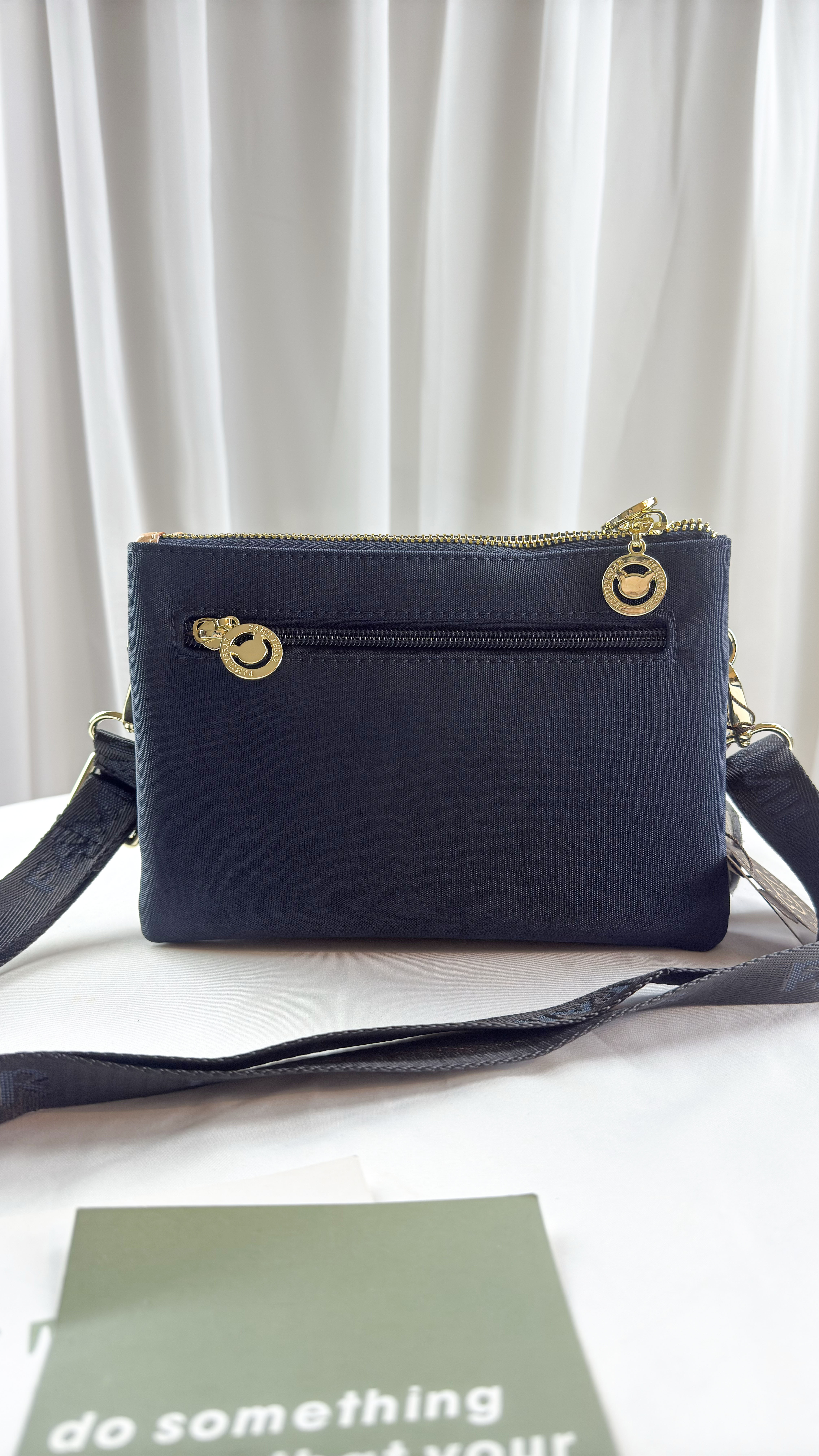 FamilyBear 招財貓拼色防潑水側背包  #2835