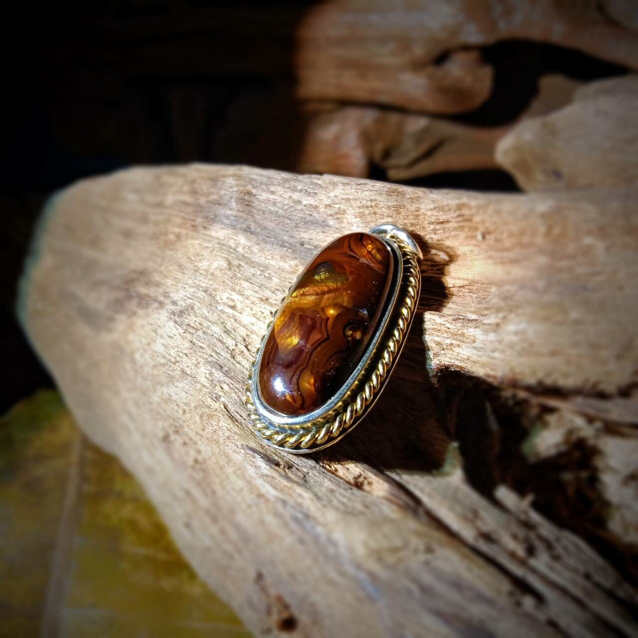 *Black Venom Jewelry- Freedom & Prayer 18k金繩火瑪瑙吊墜