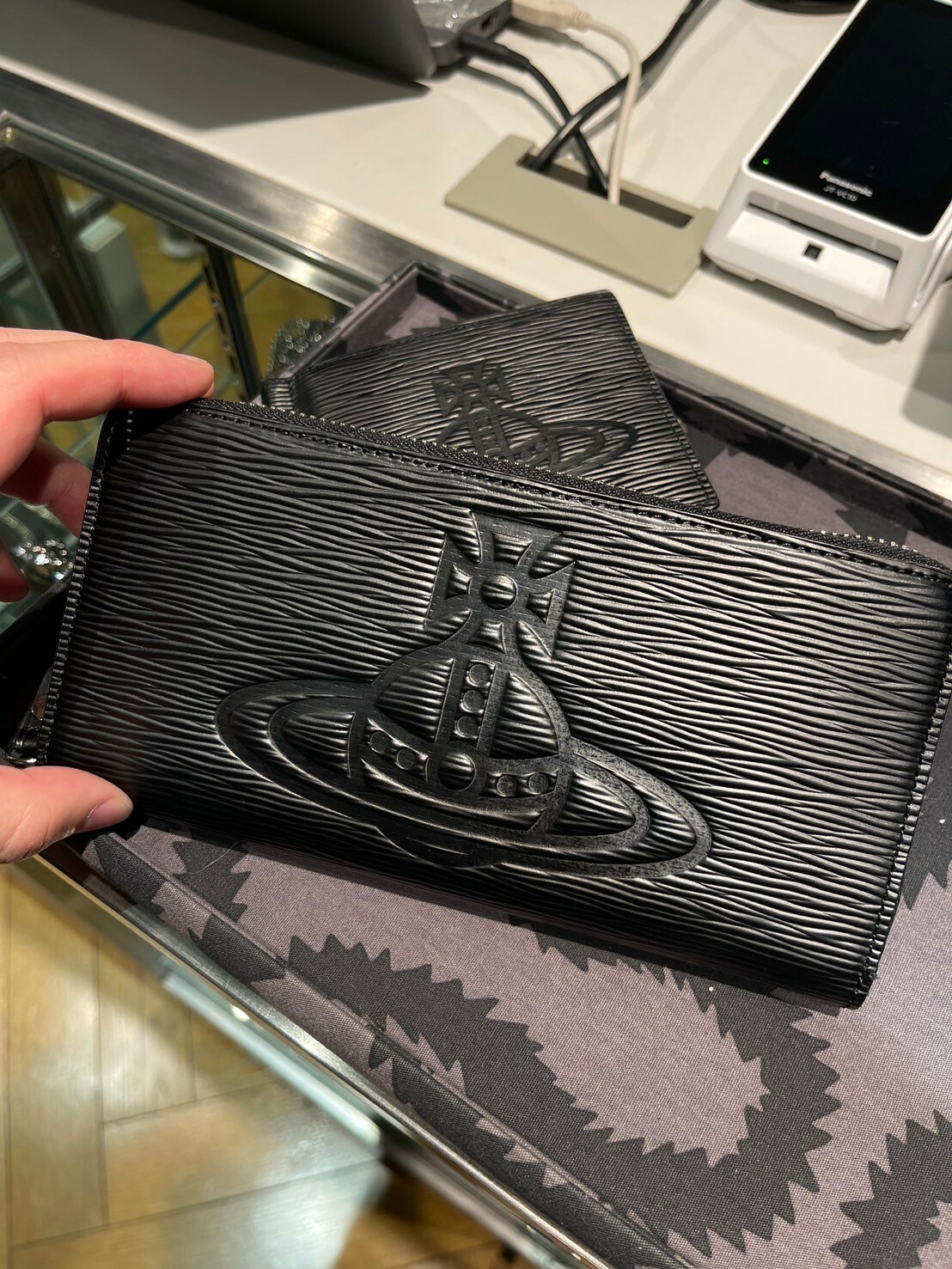 折扣 Vivienne Westwood 缺貨款 土星大Logo皮革長夾/短夾