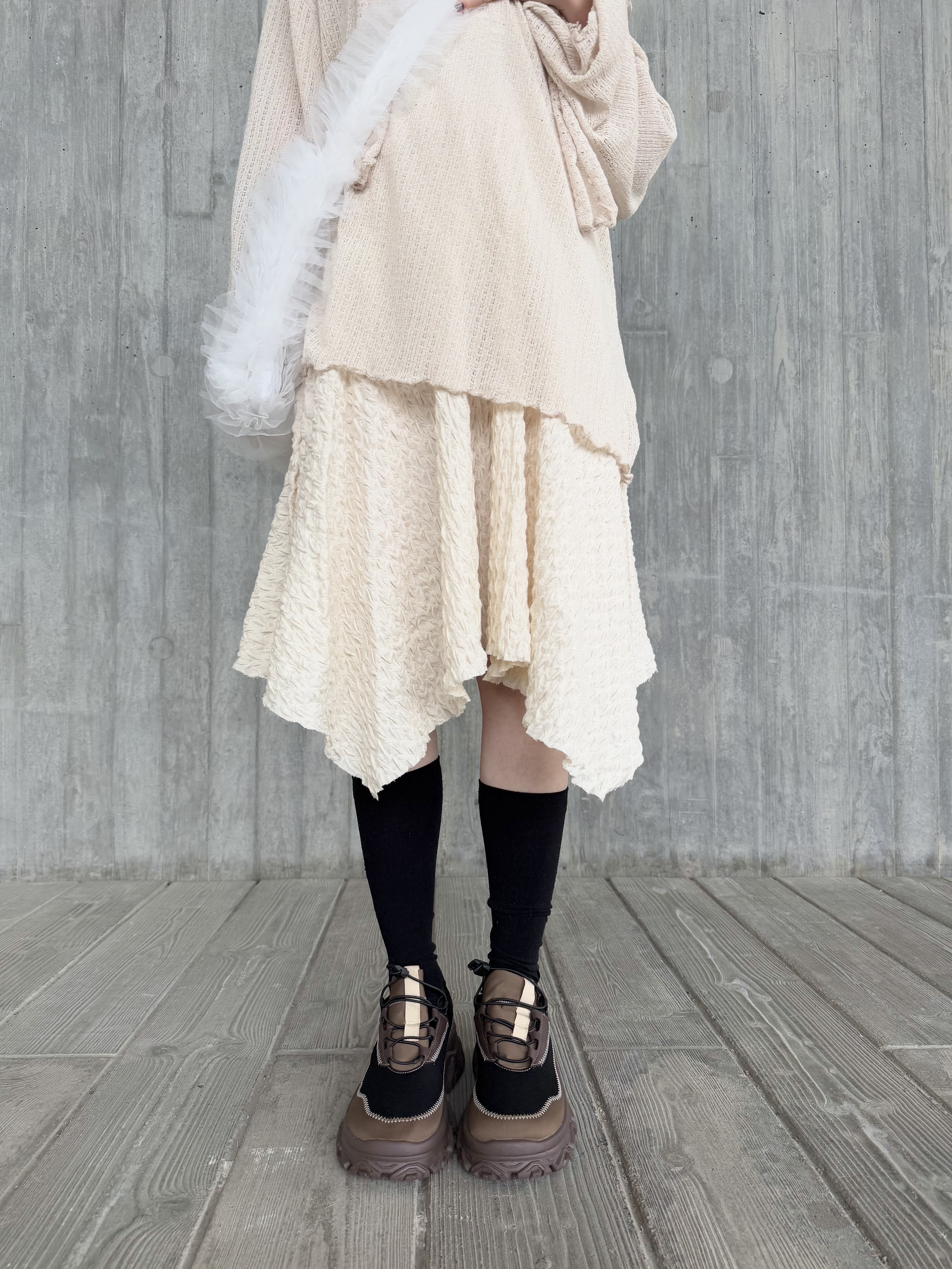 [兩色入] 粒粒不對稱中裙( Ivory )