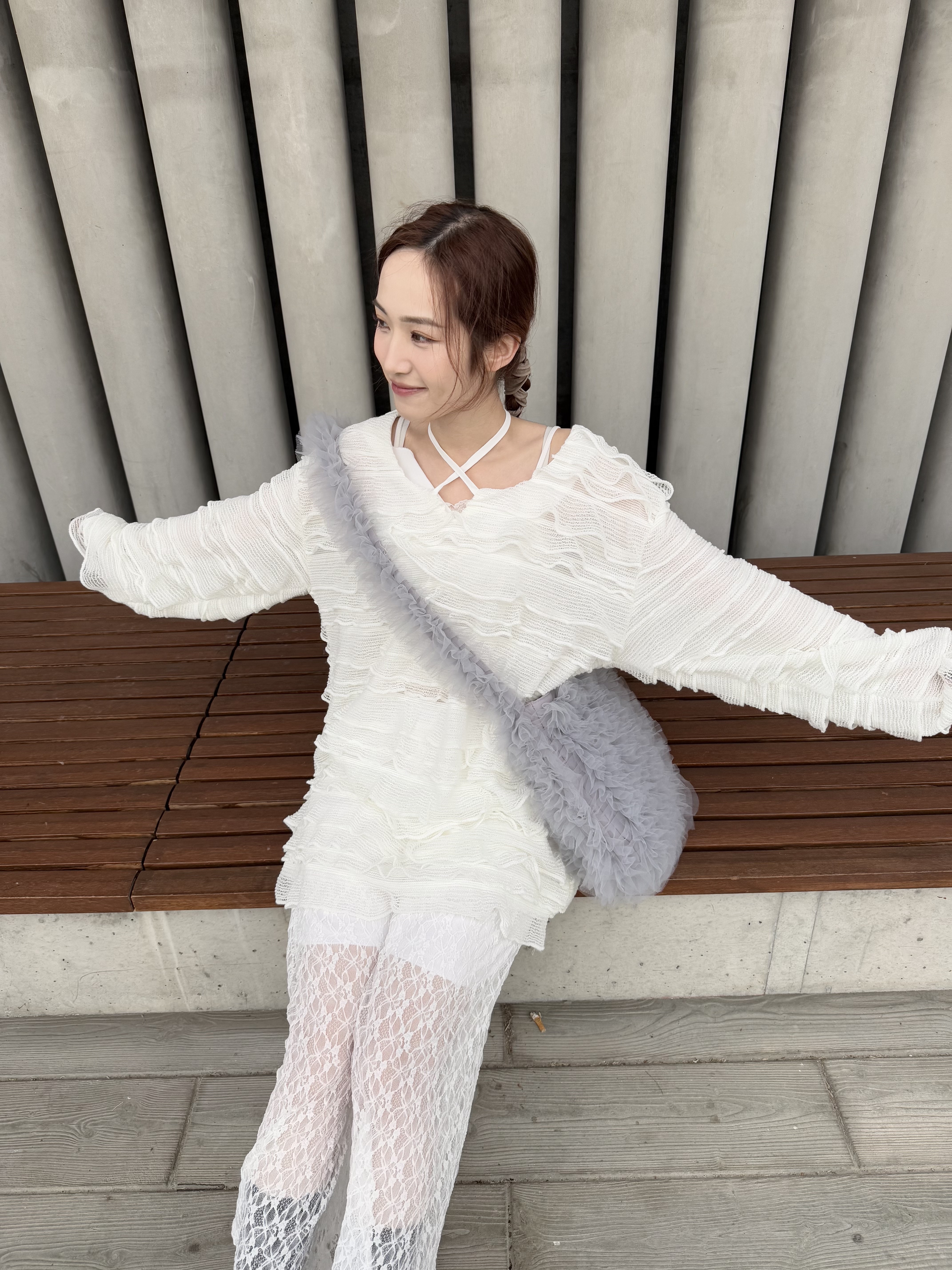 [三色入] 交差繩子網網波浪top(white&beige )