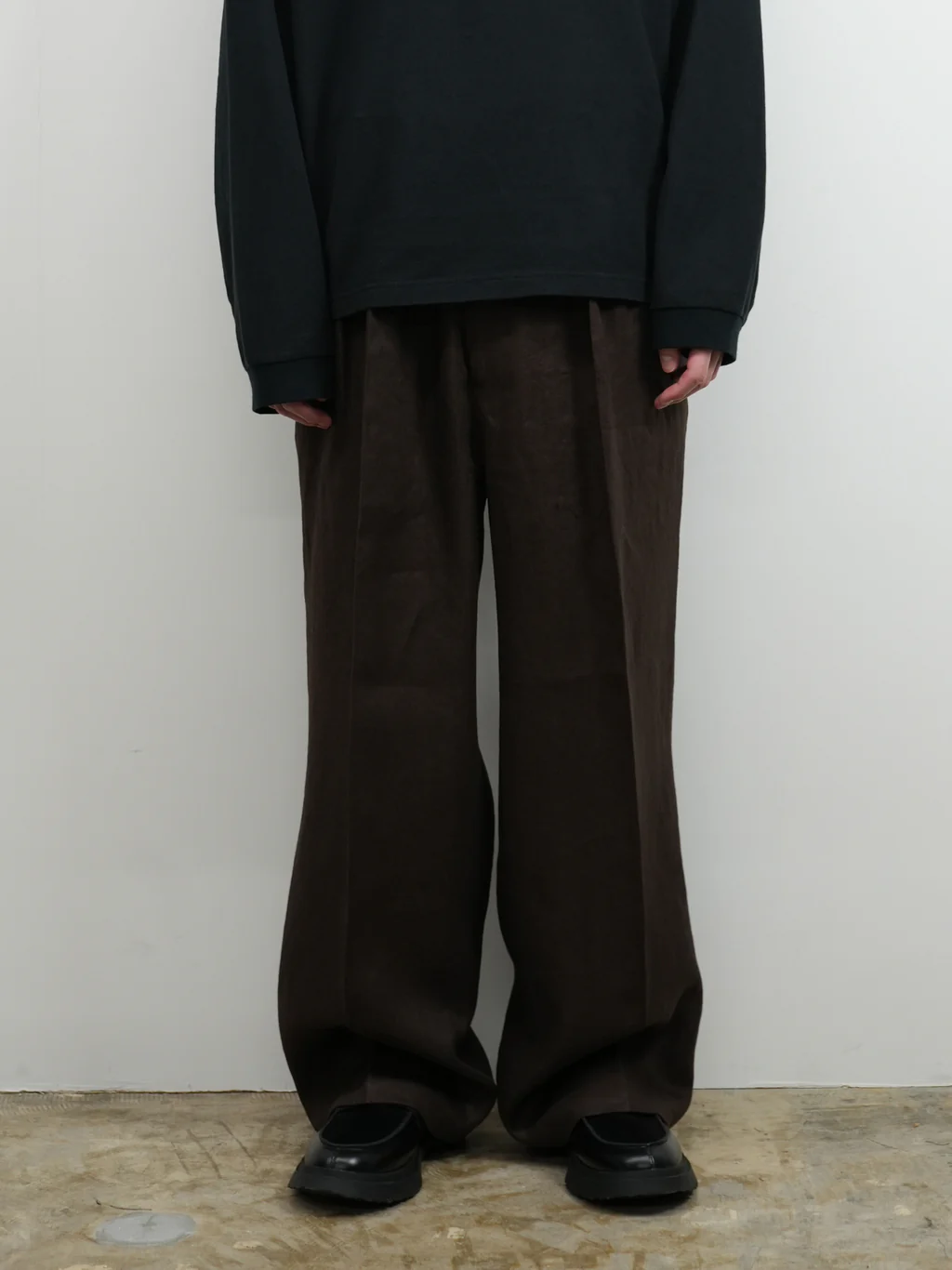 【新品】ANCELLM LINEN 2TUCK SLACKS(BROWN) LINEN 2TUCK SLACKS(BROWN) – ANCELLM