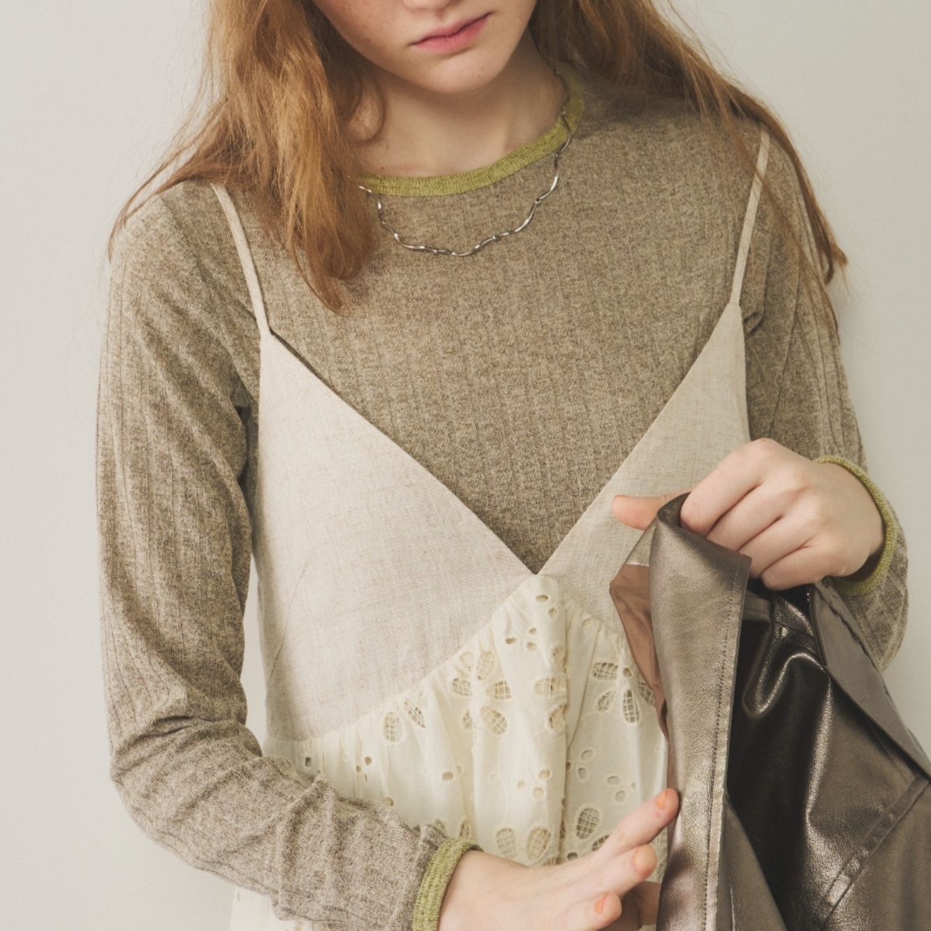 混色羅紋拼接上衣