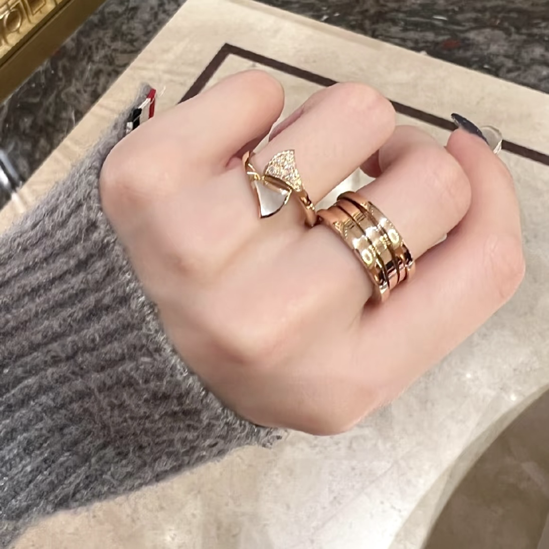 18k’Divas Dream白母貝鑽”交錯小裙子高奢定製戒