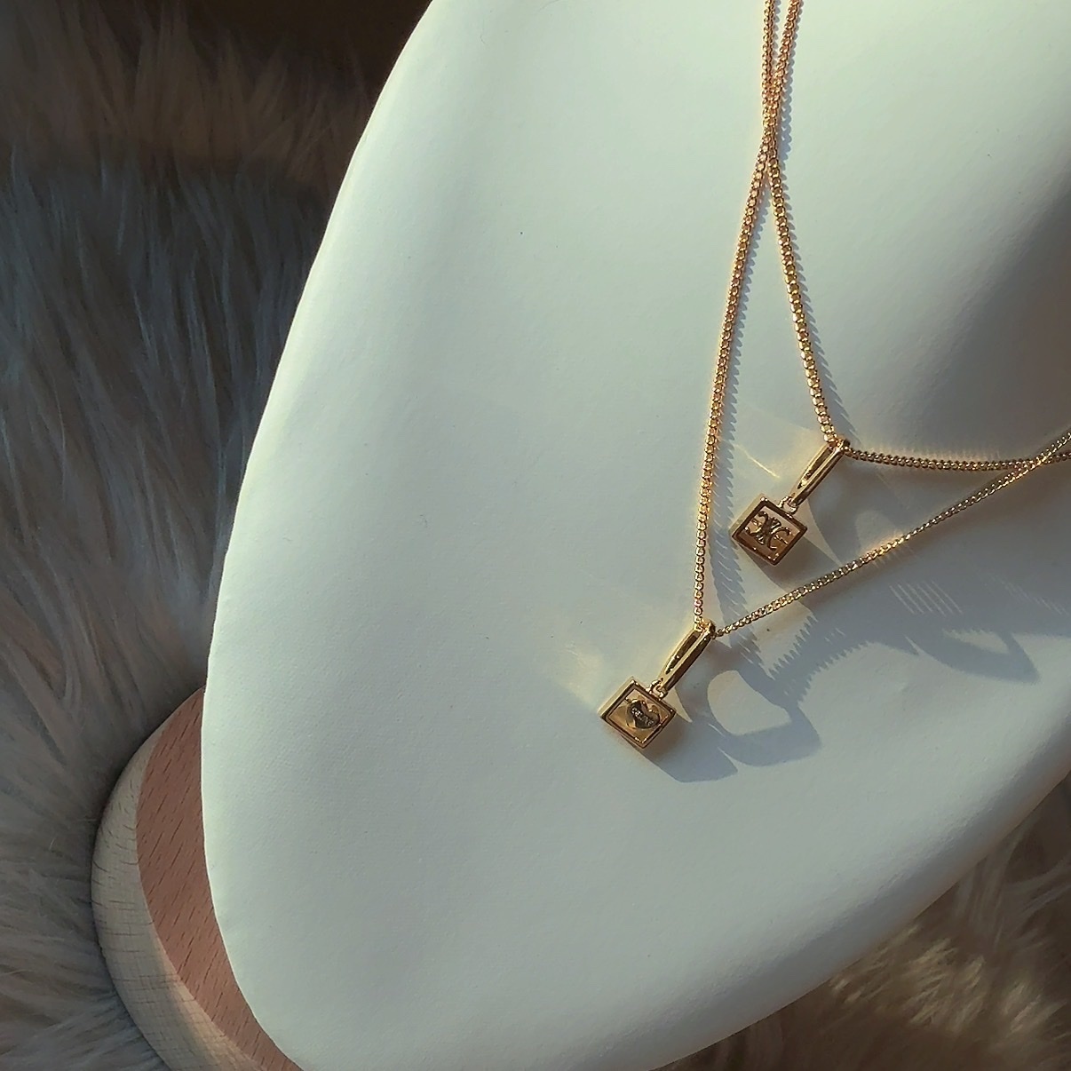 18k小凱旋門愛心”翻轉小方塊定製項鏈系列