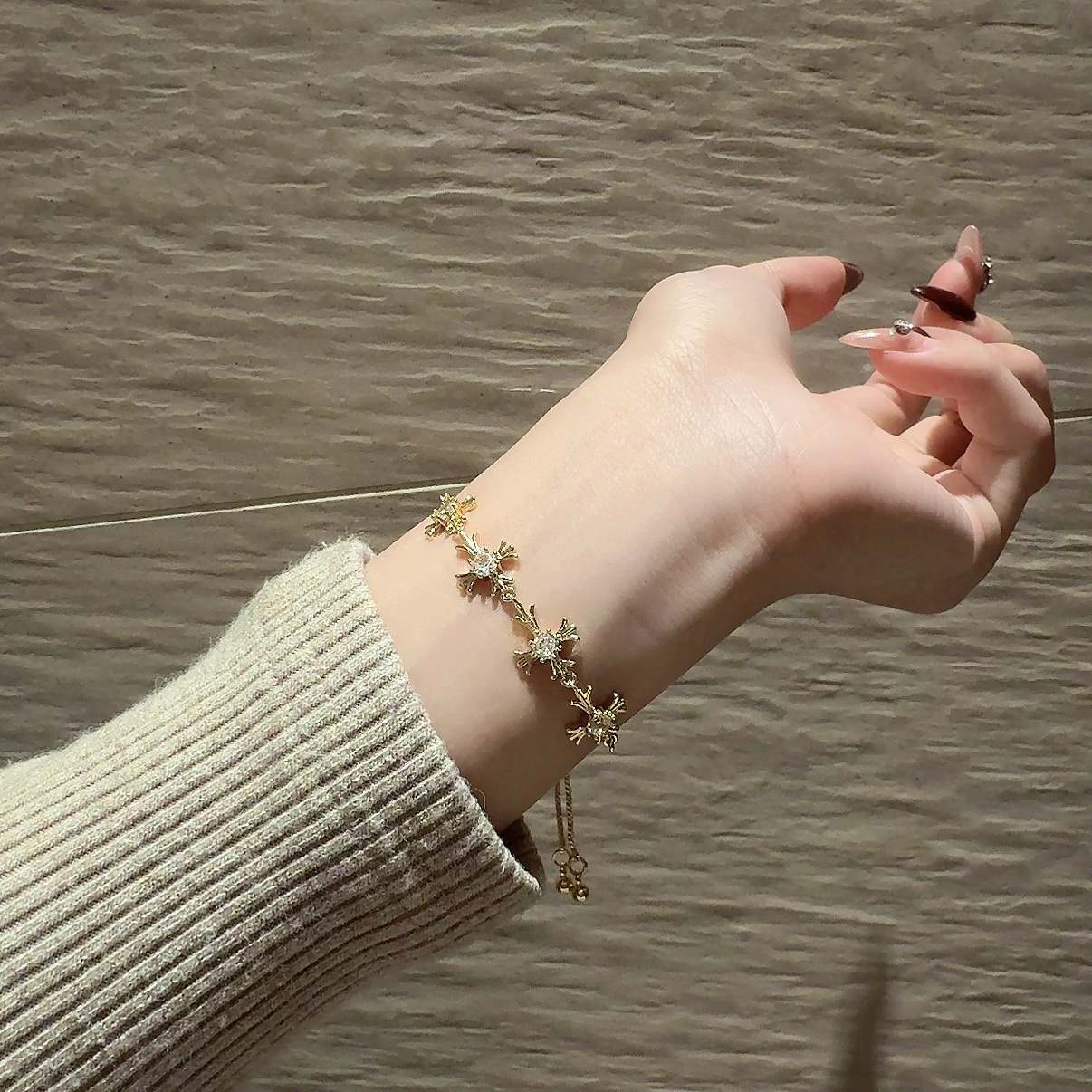 低奢chrome Heart”十字鑽抽拉式翻玩手鍊