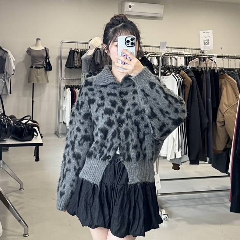 毛絨翻領豹紋毛衣