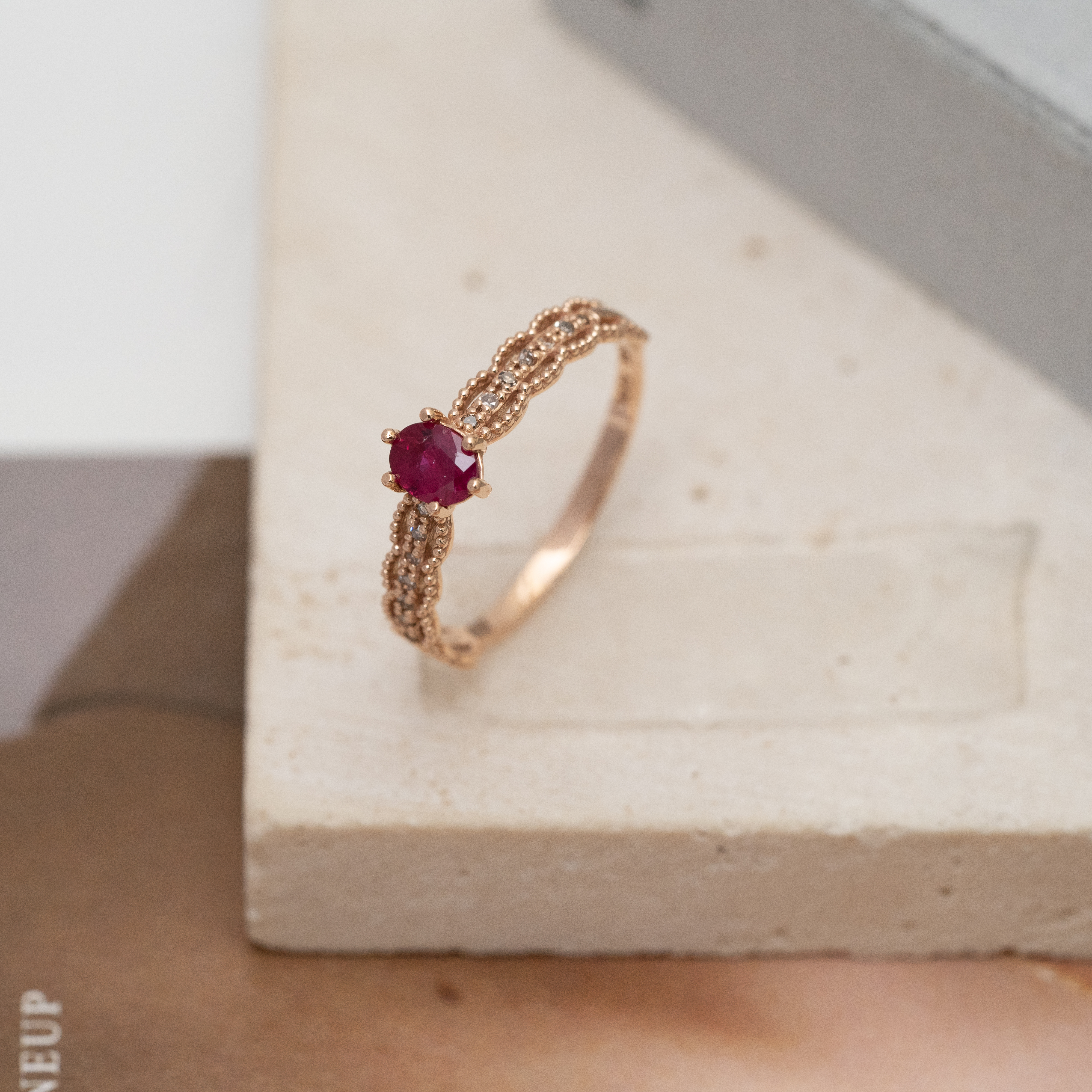 14kg251 (紅寶石，鑽石）