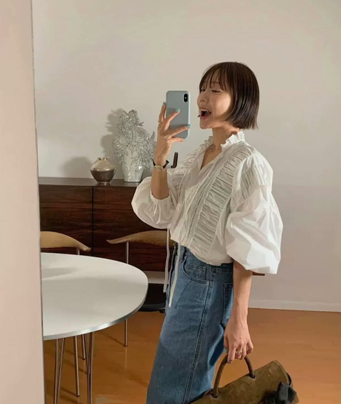 【氣質甜美的荷葉壓褶上衣】（現貨）