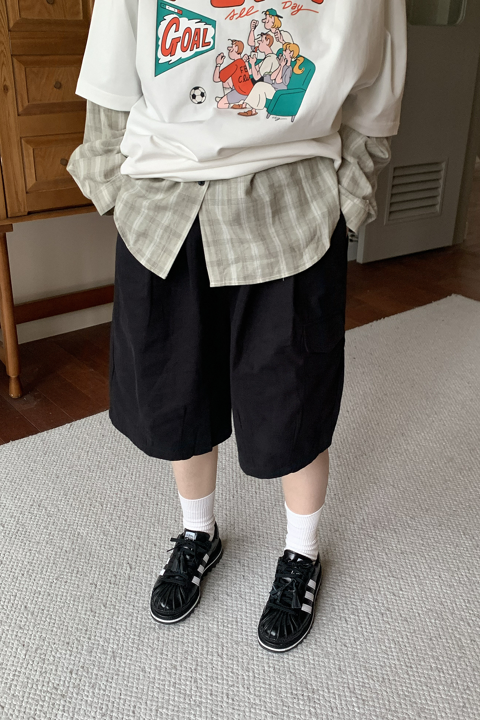 素面摺線六分短褲 2色