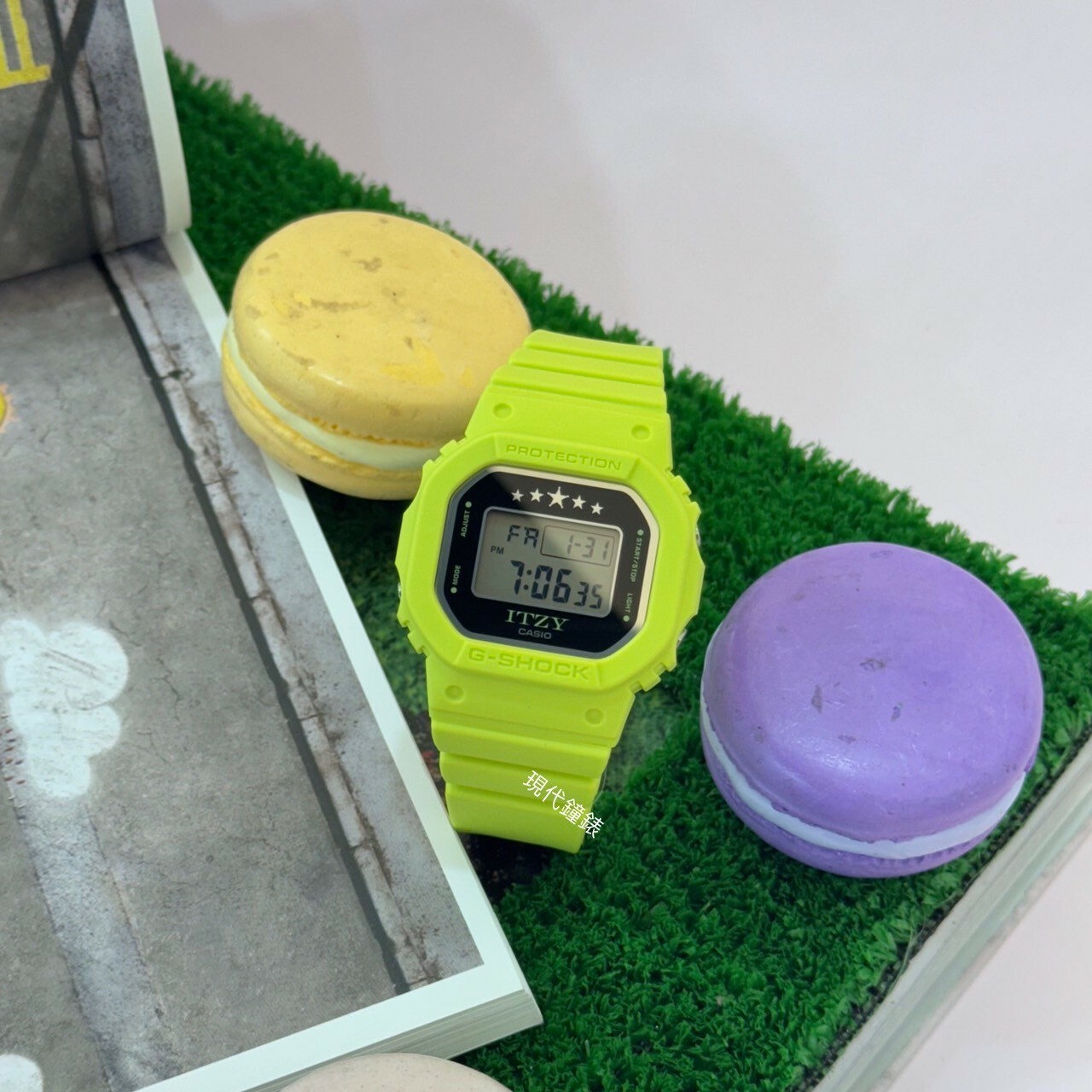 【G-SHOCK】G-SHOCK x ITZY聯名款 ITZY聯名時尚萊姆綠方型數位電子錶 GMD-S5610IT-3 40.5mm 現代鐘錶