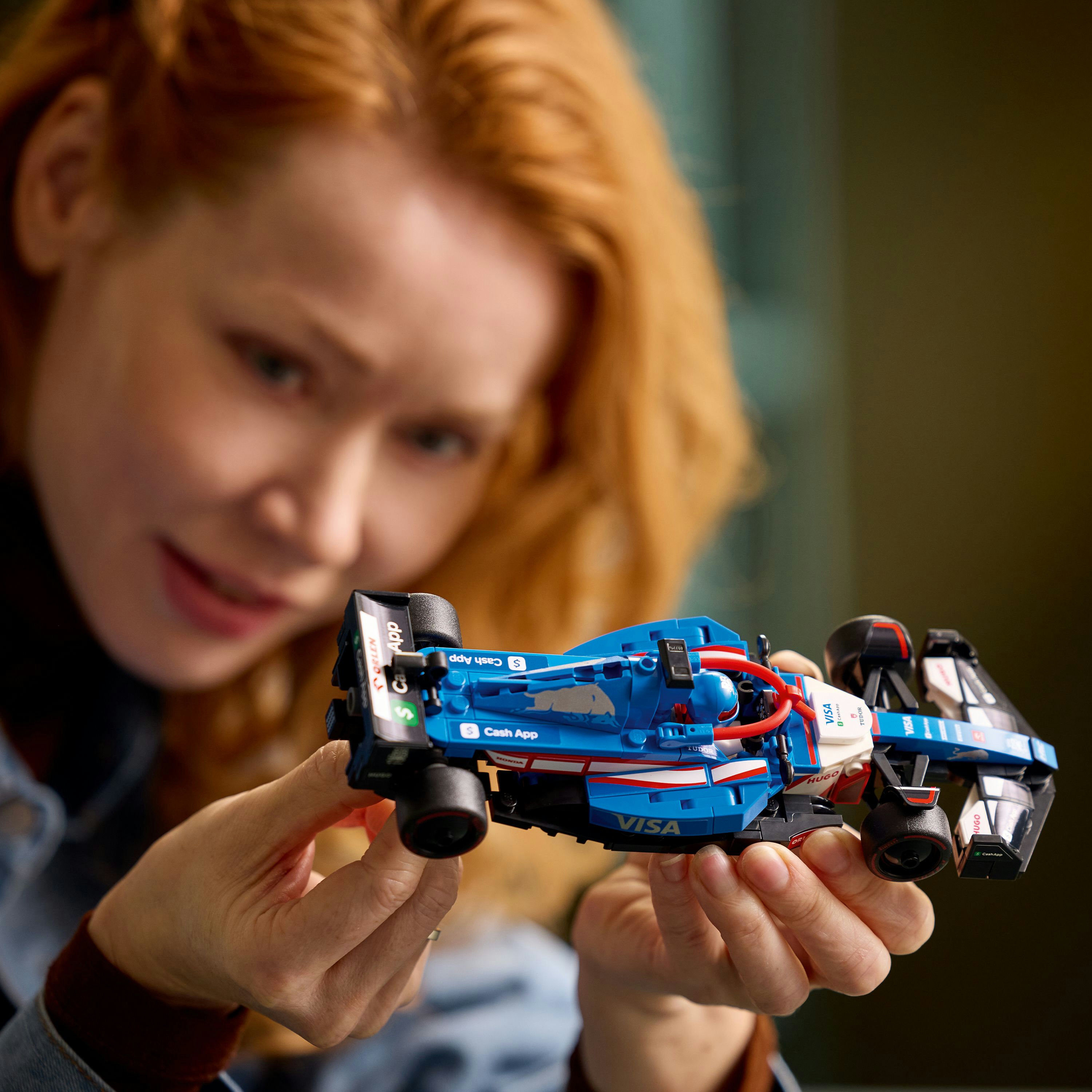 77246 Visa Cash App RB VCARB 01 F1® 賽車