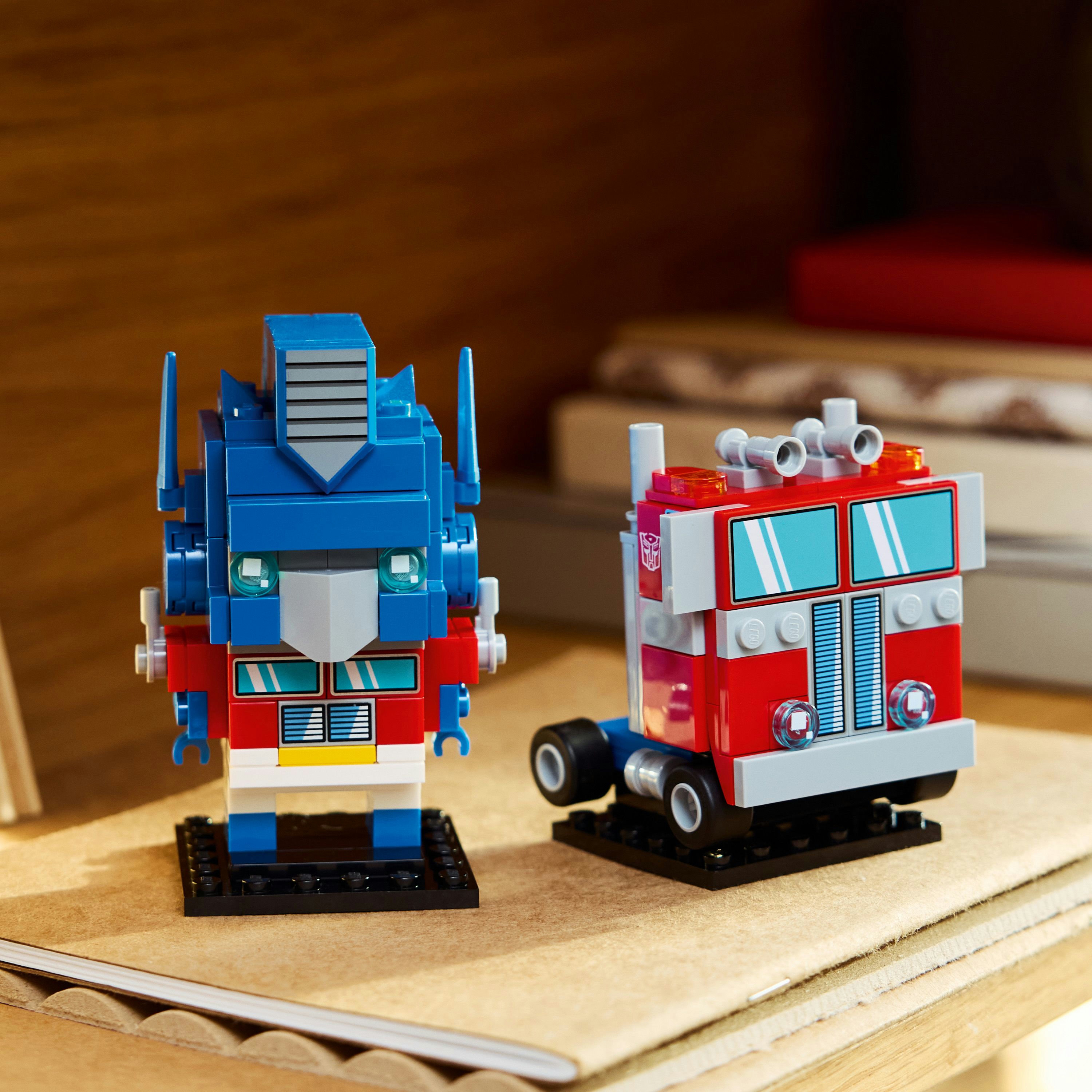 40803 Optimus Prime 機器人和車輛