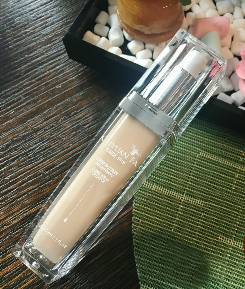 【現貨】蜂王乳晶 L052897 柔焦美膚精華粉底 (白皙)