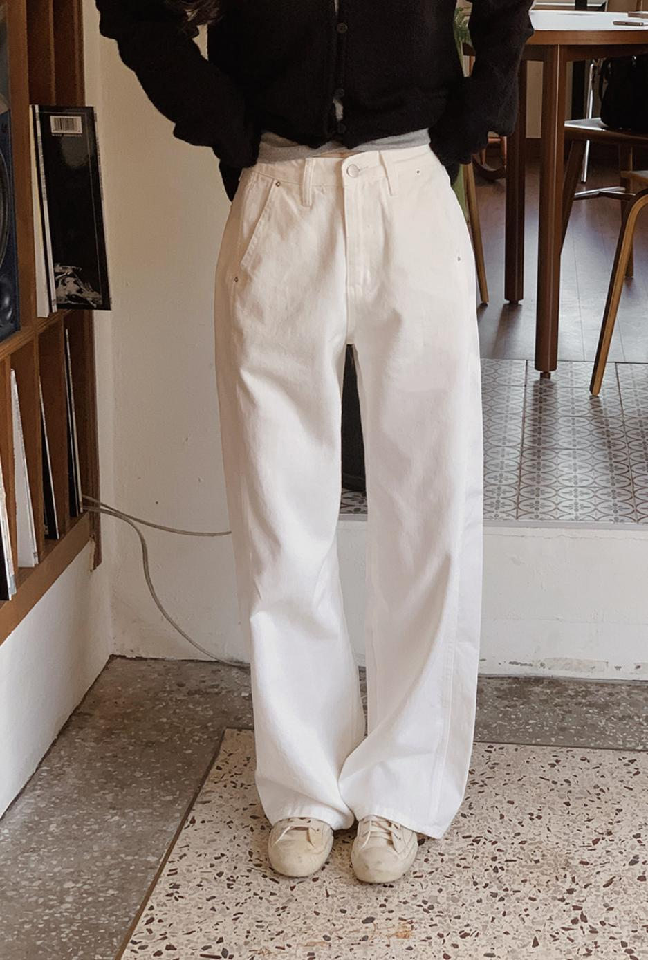 直筒寬鬆牛仔褲