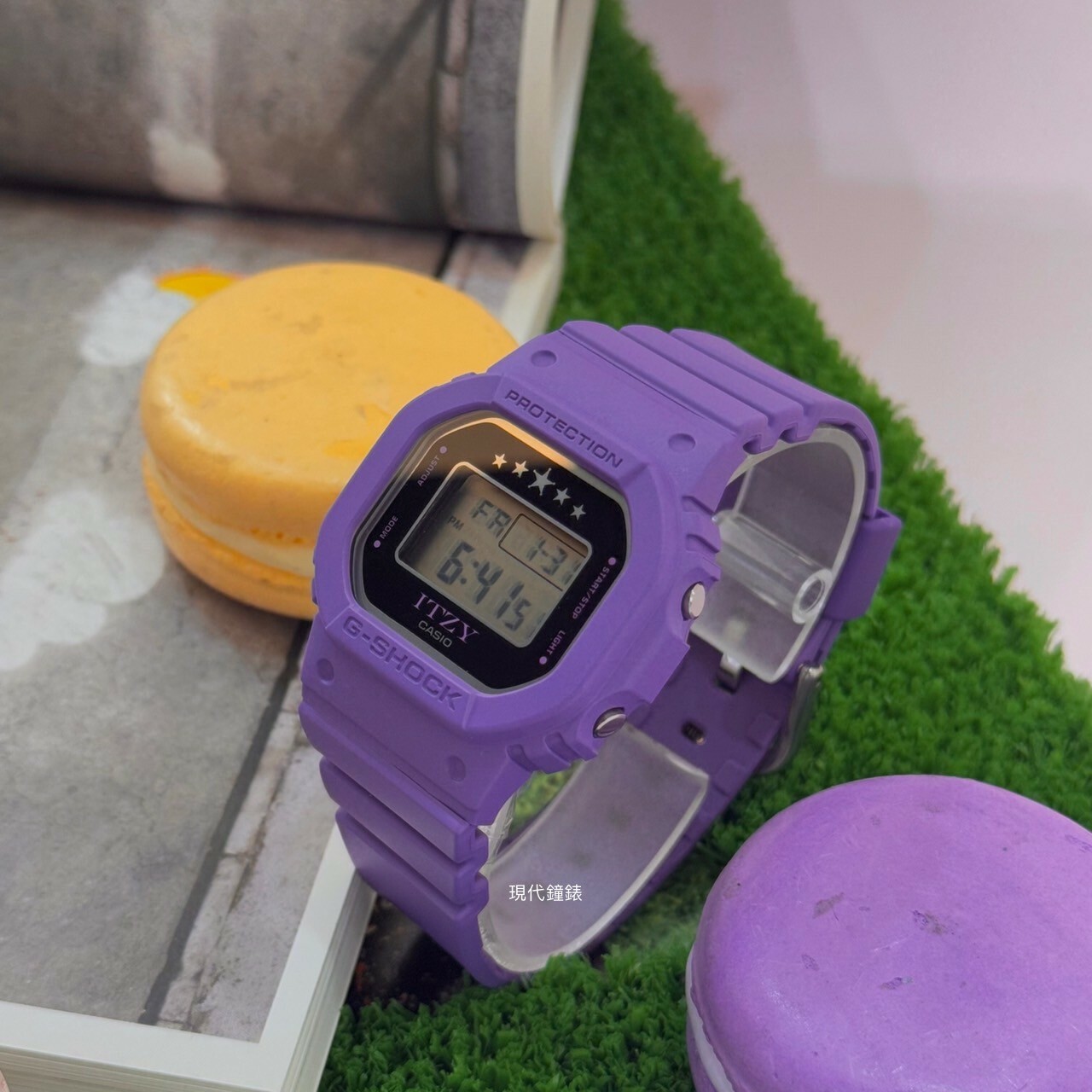 【G-SHOCK】G-SHOCK x ITZY聯名款 ITZY聯名時尚龐克紫方型數位電子錶 GMD-S5610IT-6D 40.5mm 現代鐘錶