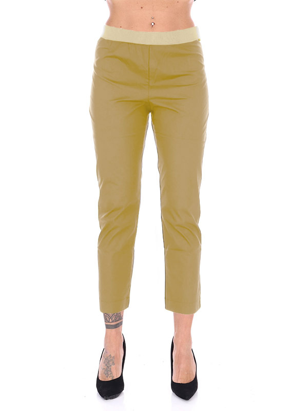 LIVIANA CONTI POLO 直筒內搭褲(淺駝)