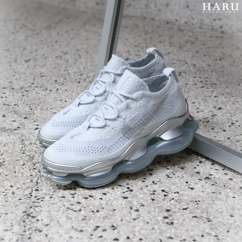 NIKE W AIR MAX SCORPION FK "PURE PLATINUM/METALLIC SILVER" 白灰銀 厚底 大氣墊 慢跑鞋 編織 休閒鞋 DJ4702-003