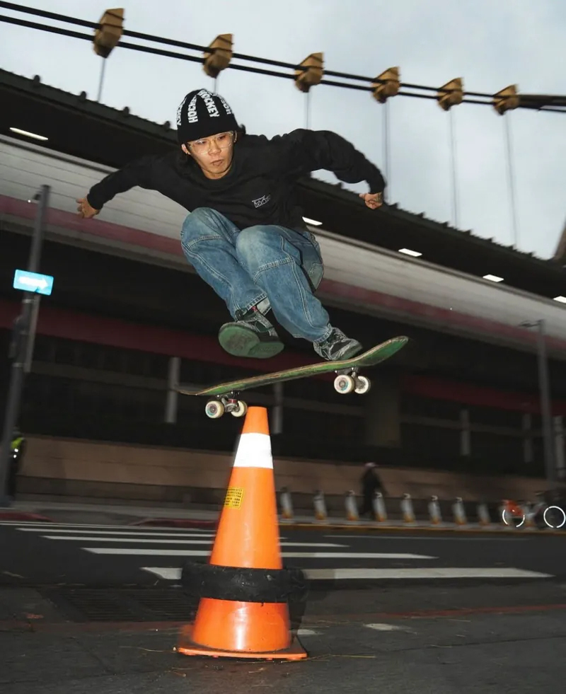 idealism x 9ce skateshop 水洗大學T 長袖 聯名款 黑 24 A/W Wash Sweater