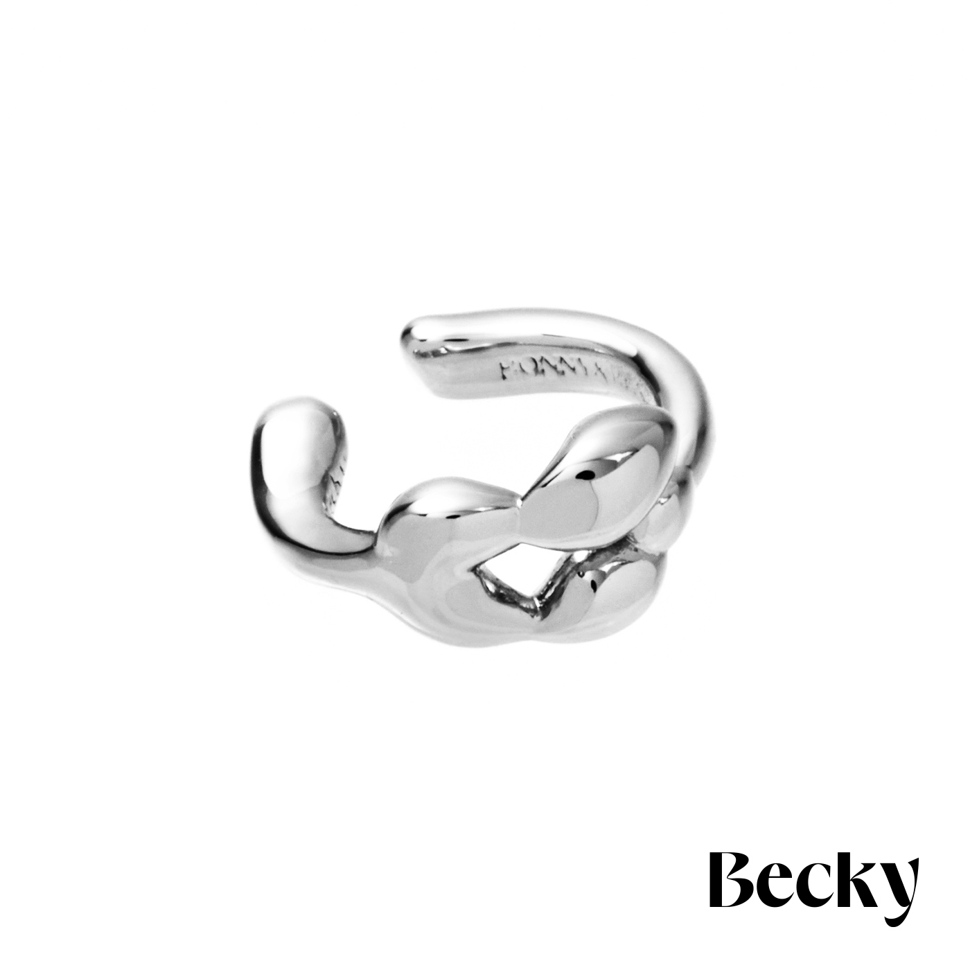 Becky,Becky聯名,日系飾品,日系穿搭,耳扣,耳骨夾