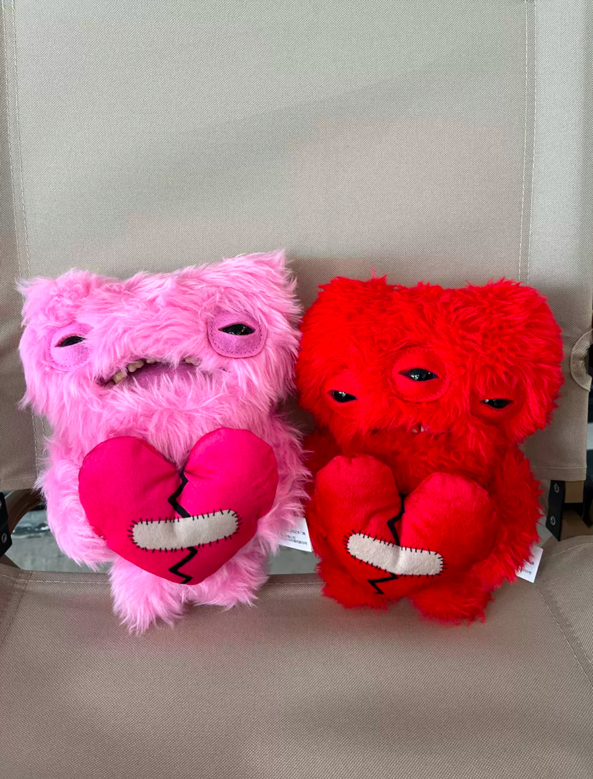 Fuggler 放克 官方正版 情人節限定 心碎毛絨娃娃 牙齒怪 愛心 醜萌 粉色 紅色/預購