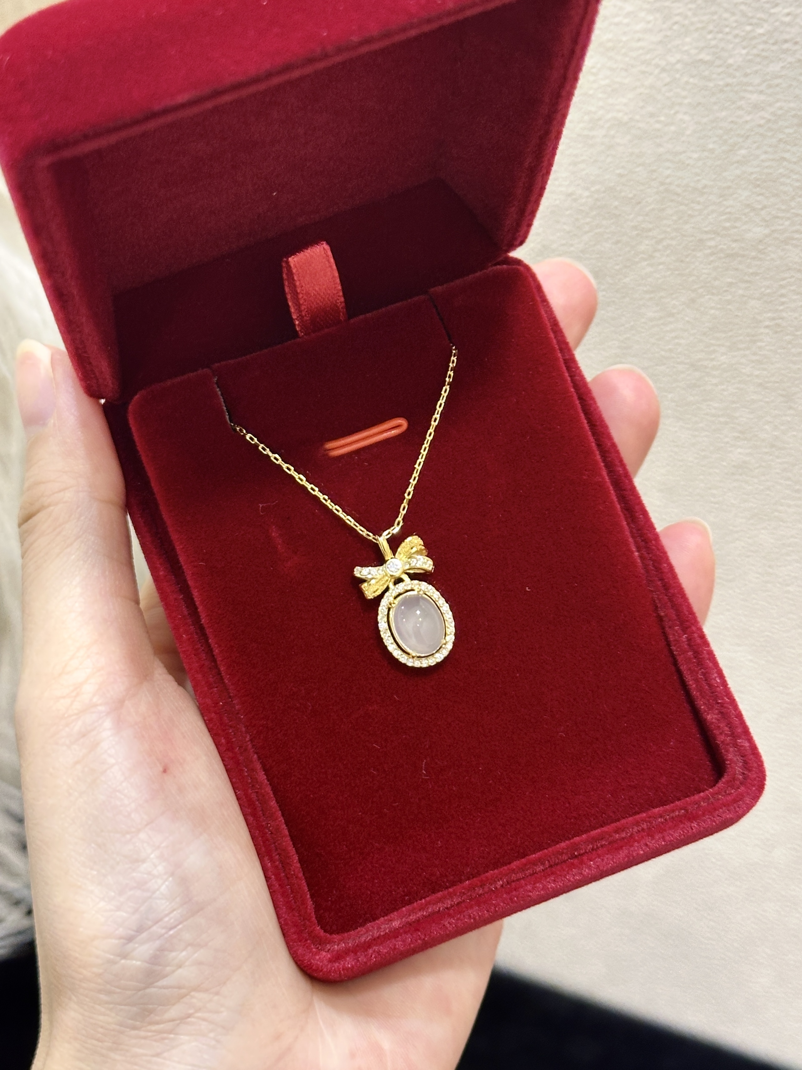 18k gold ribbon necklace