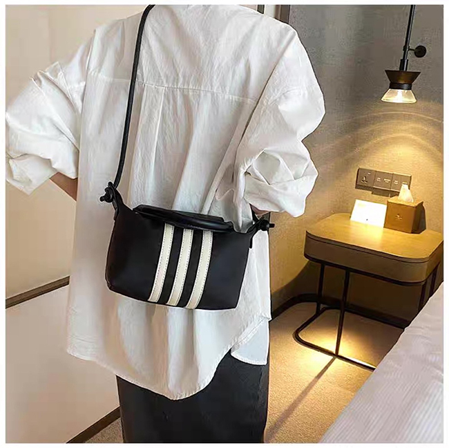 夯!小巧水餃包-一色現貨