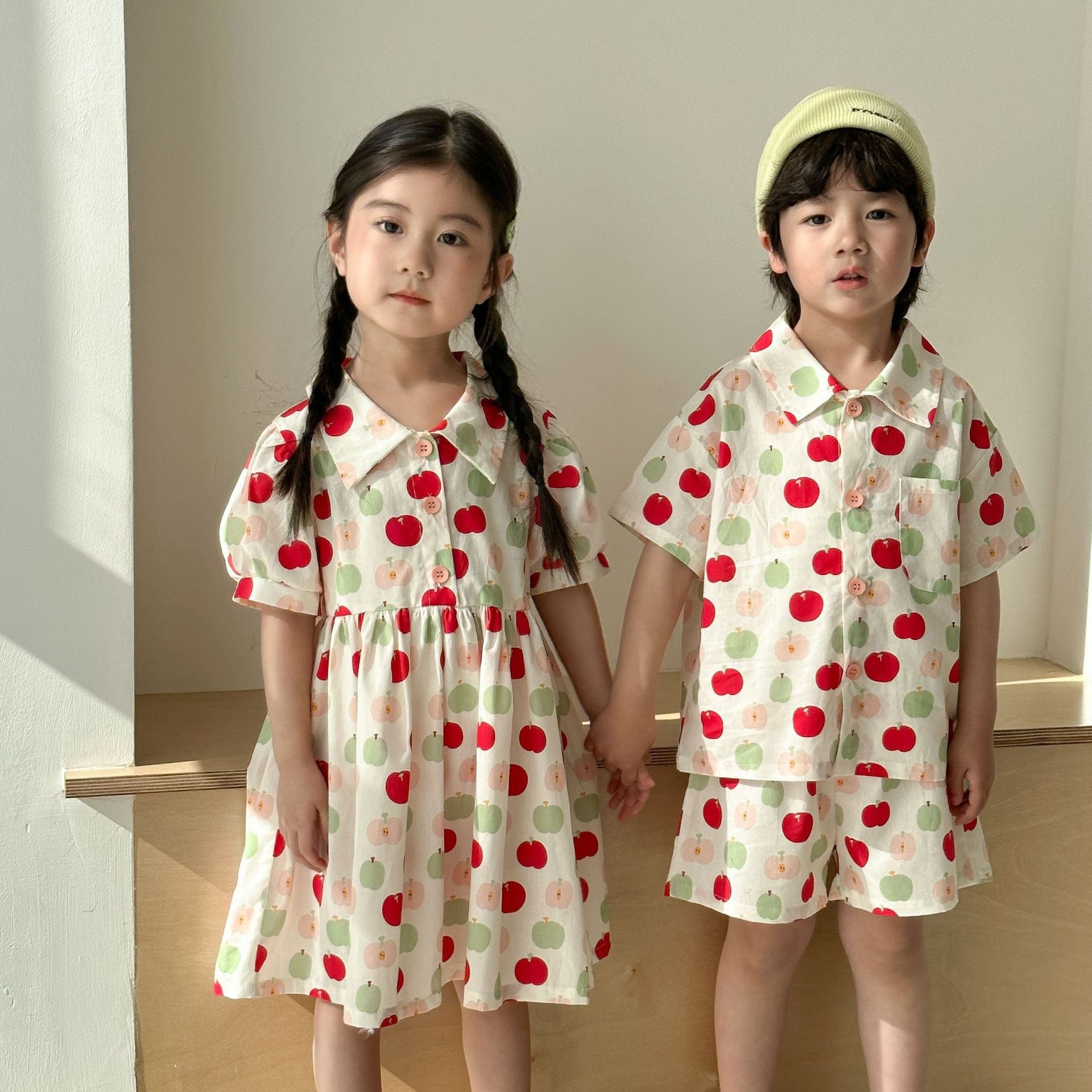 兄弟姐妹一起穿_好多蘋果套裝/洋裝