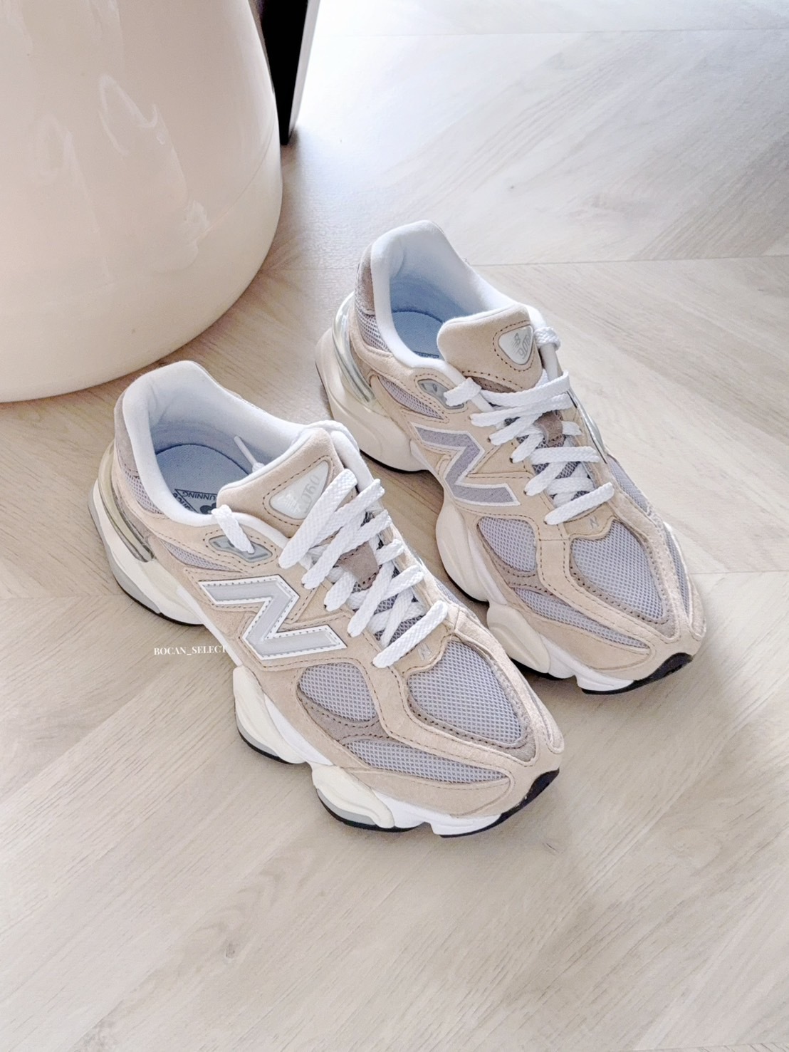 NEW BALANCE 9060 卡其色 U9060LBD