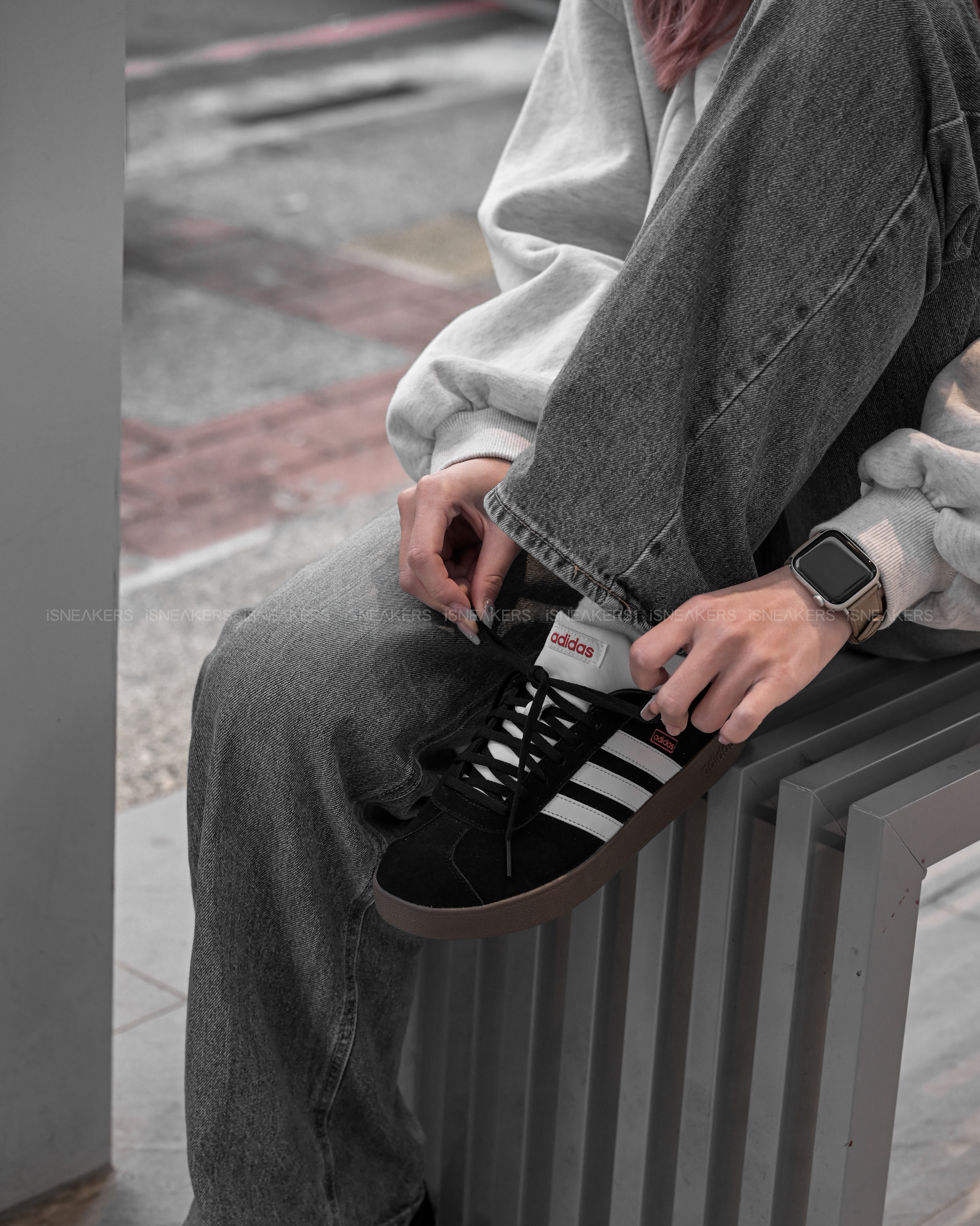 iSNEAKERS｜Adidas Neo VL Court "Black White Gum" 黑白紅標 JS3004