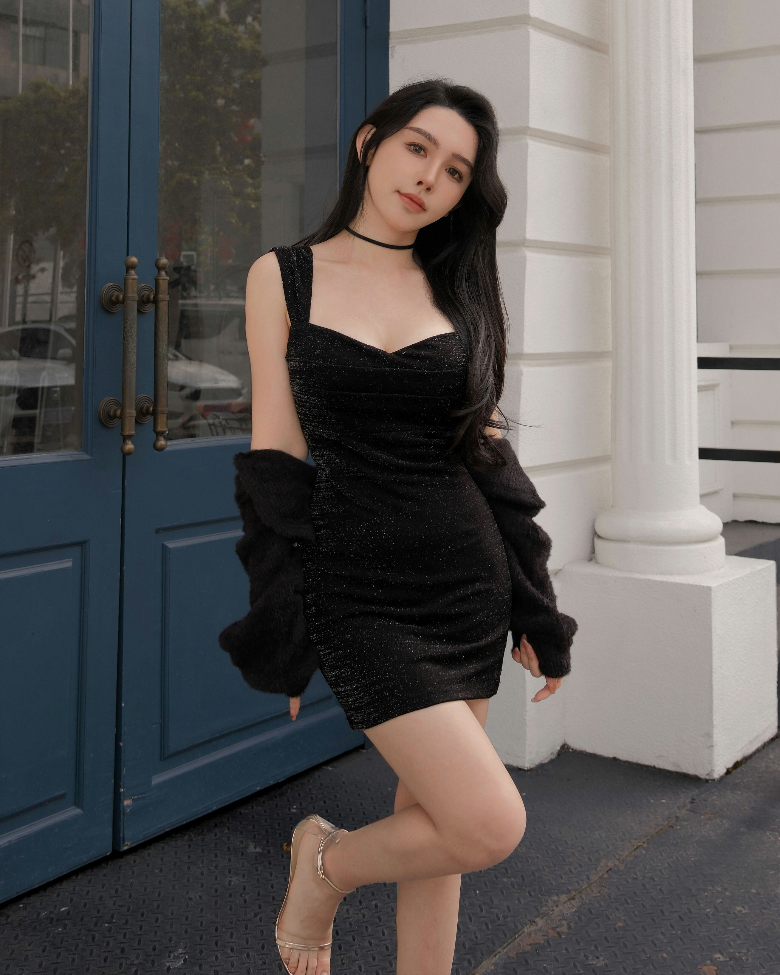 訂製-垂墜桃心領銀絲合身洋