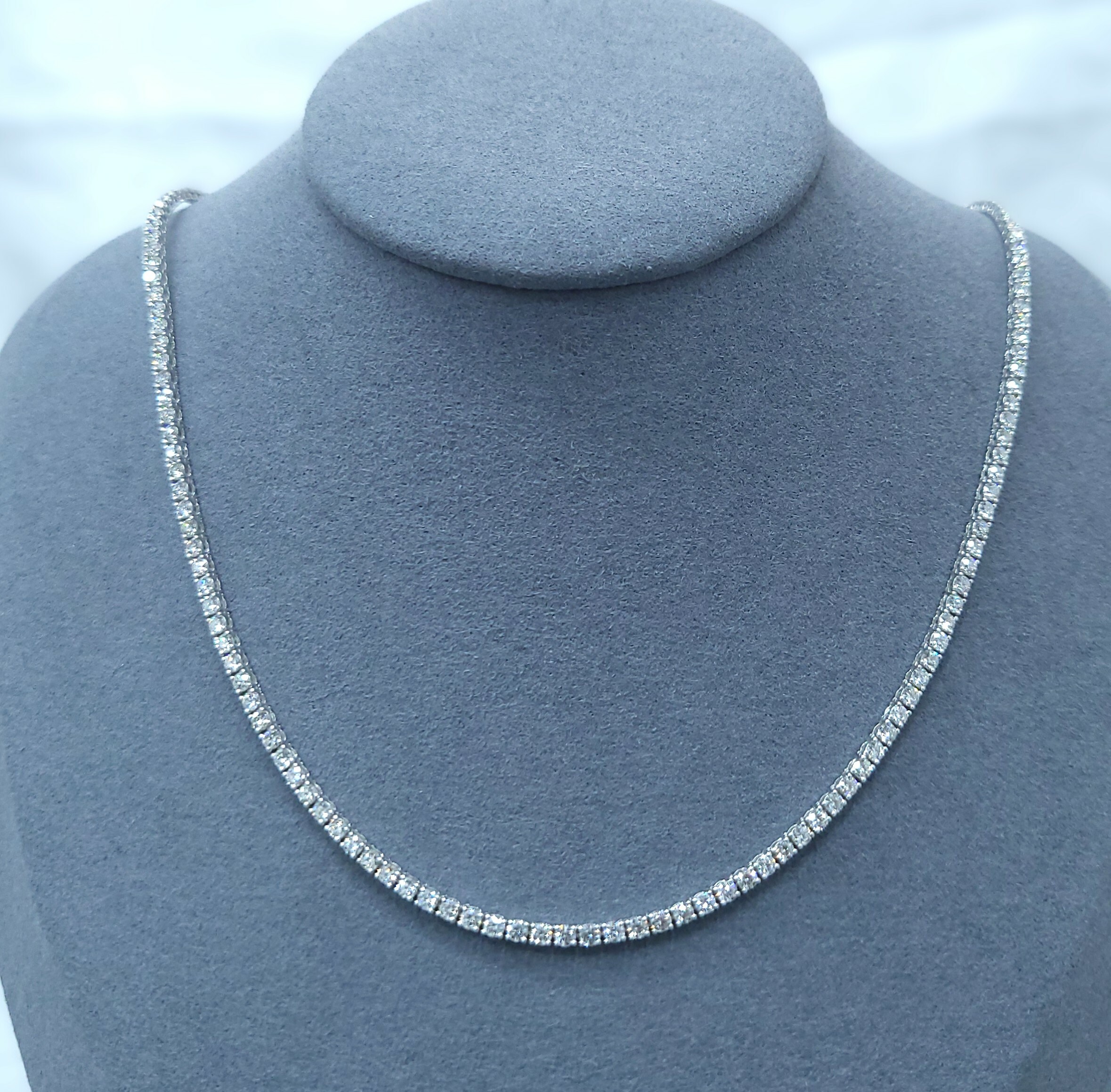 18K White Gold 6.23ct Diamond Necklace