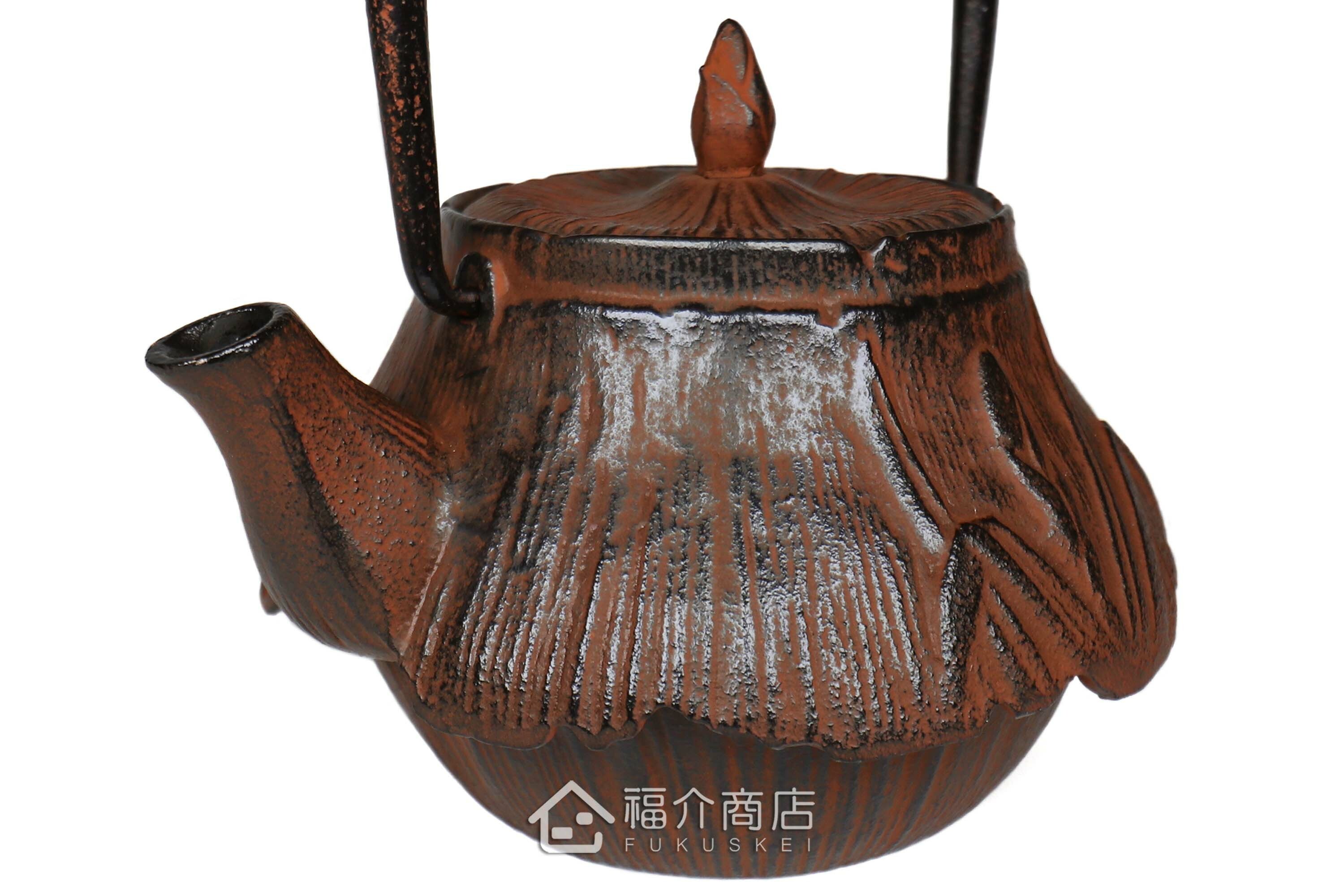 岩戶鑄工所製作的日本泡茶壺,菖蒲紋樣造型壺身