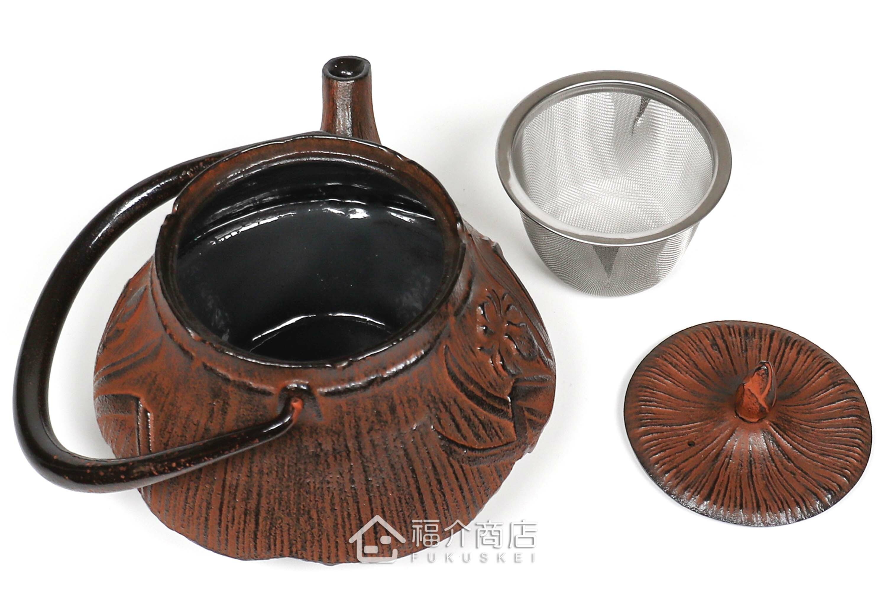 岩戶鑄工所製作的日本泡茶壺,菖蒲紋樣造型壺身