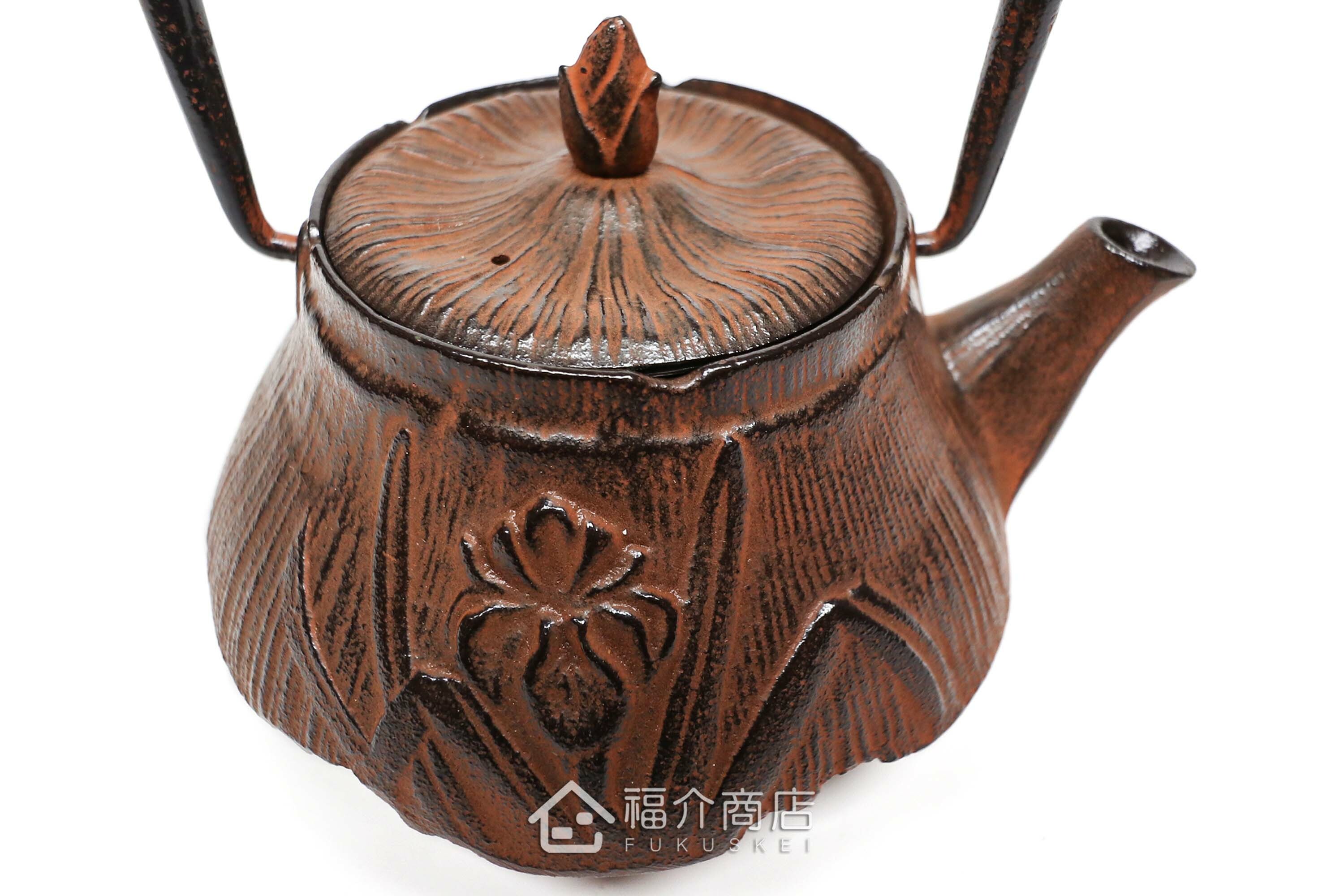 岩戶鑄工所製作的日本泡茶壺,菖蒲紋樣造型壺身