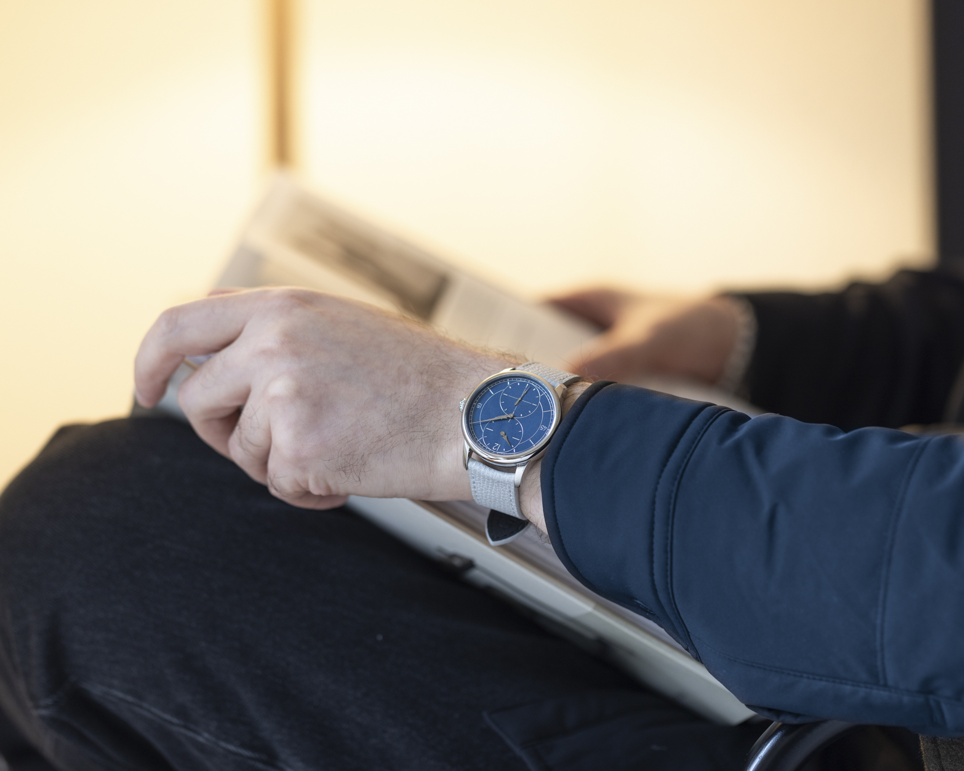 Louis Erard_Le Régulateur Gravé Bleu_85248AA15.BVA159