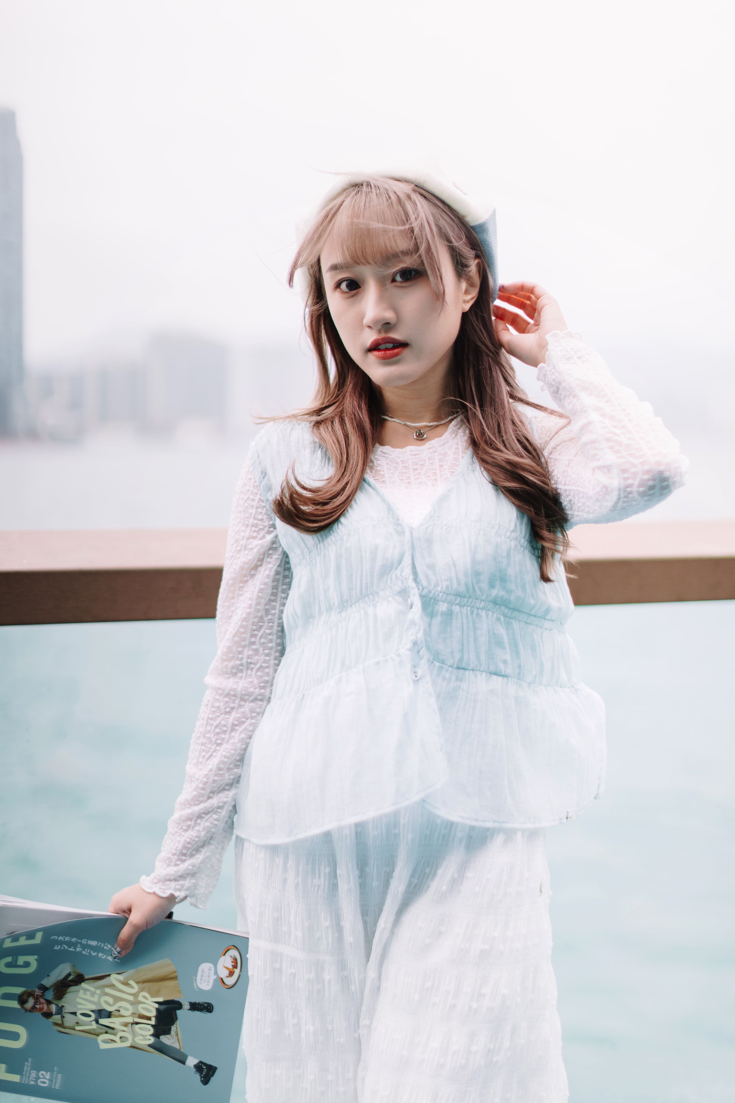 三色 / 微透感碎褶V領馬甲/ Sheer Wrinkled V-Neck Vest