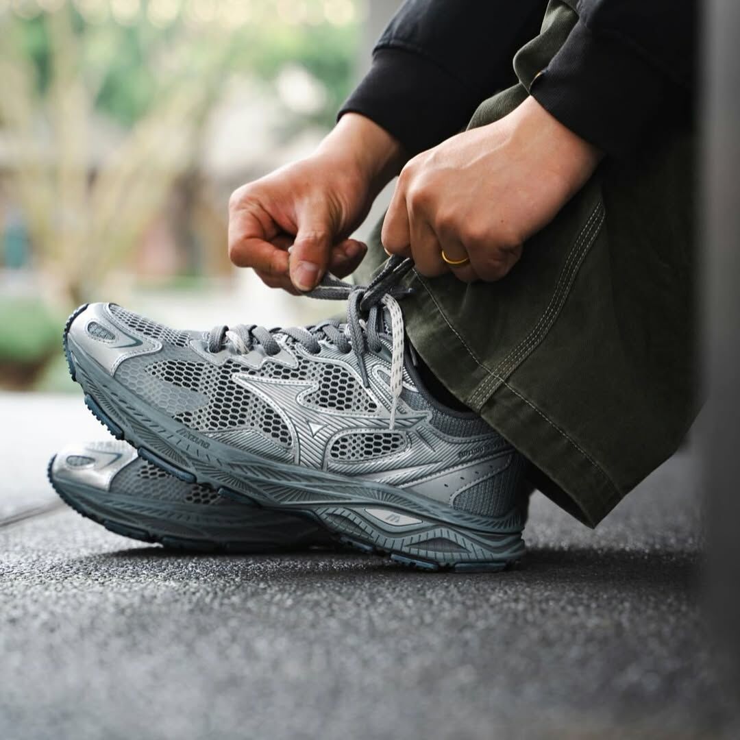 MIZUNO Racer S | Meteorite Grey