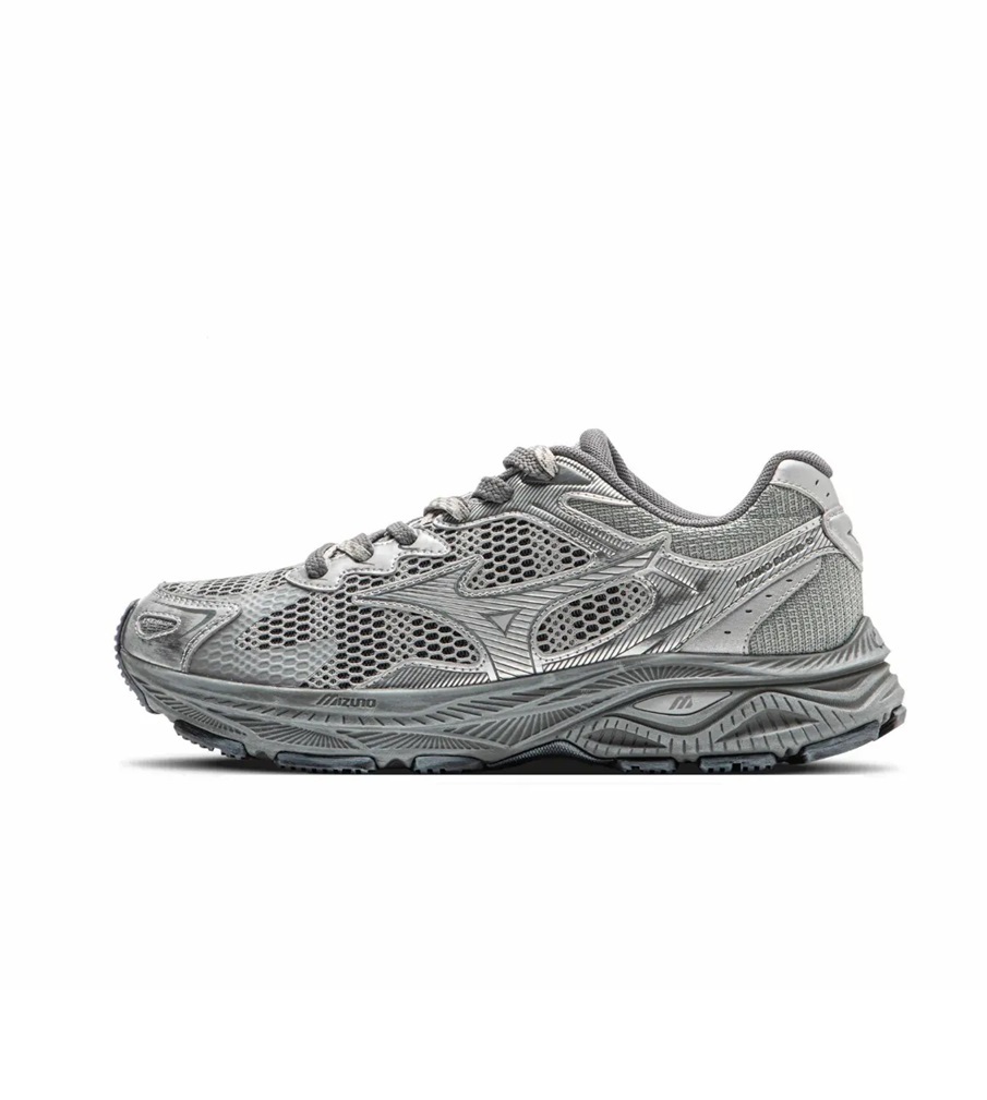 MUSPORSサイズ50LLぐらいだと思います adidas micropacer | eBay